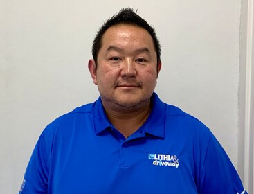 Staff member Boun Moua from ID_b5d1905524c0