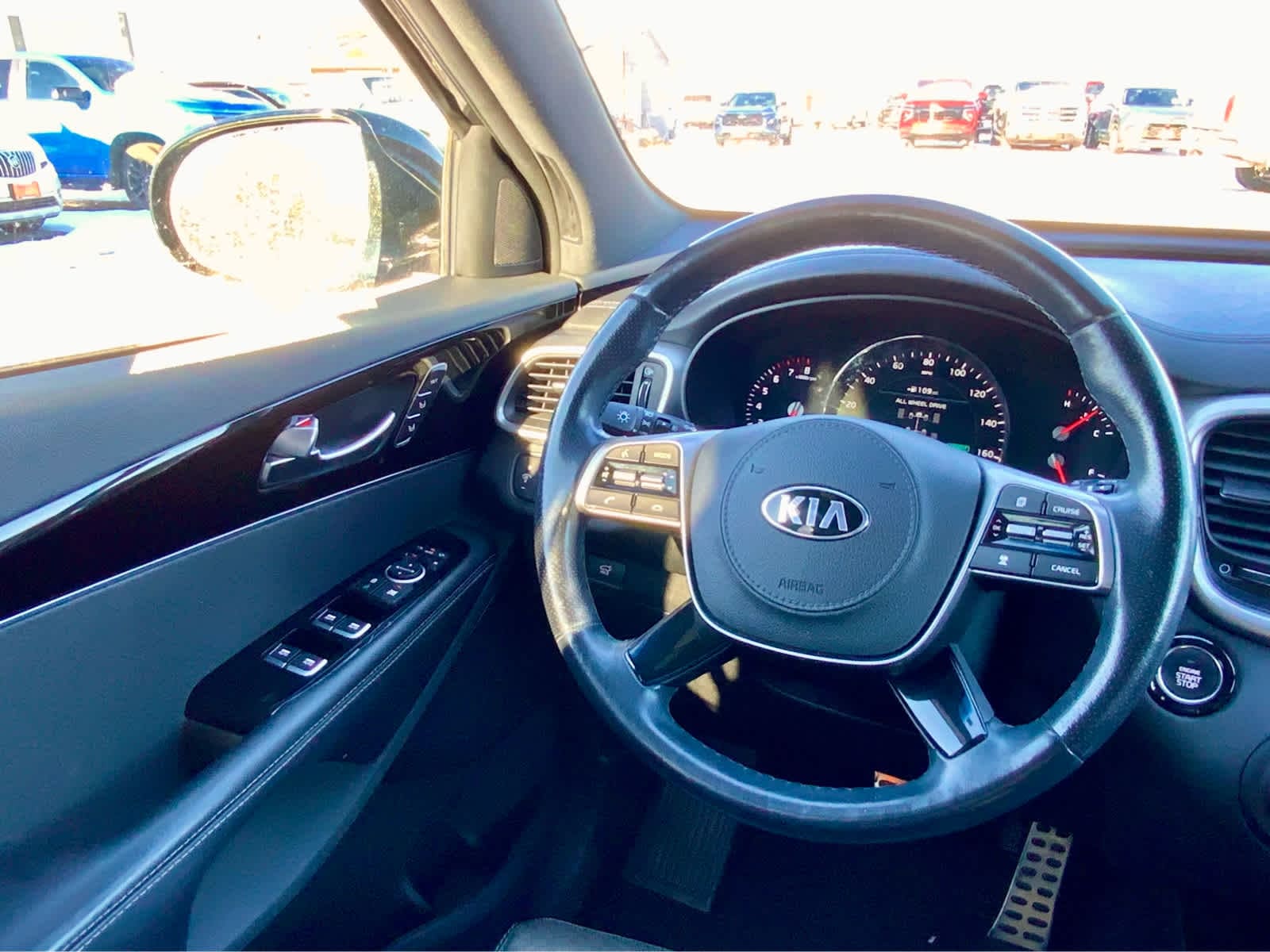 Thumbnail: 2019 Kia Sorento - 37