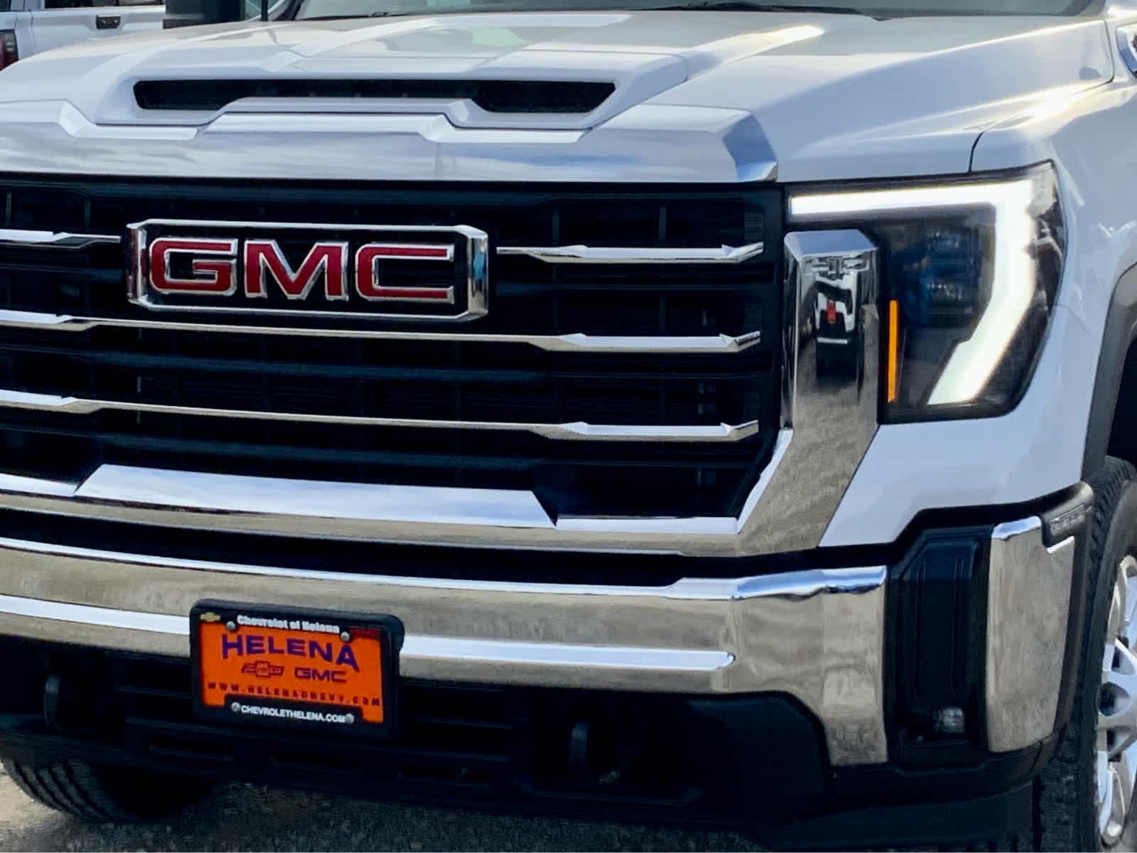 Thumbnail: 2026 GMC Sierra 2500 - 16