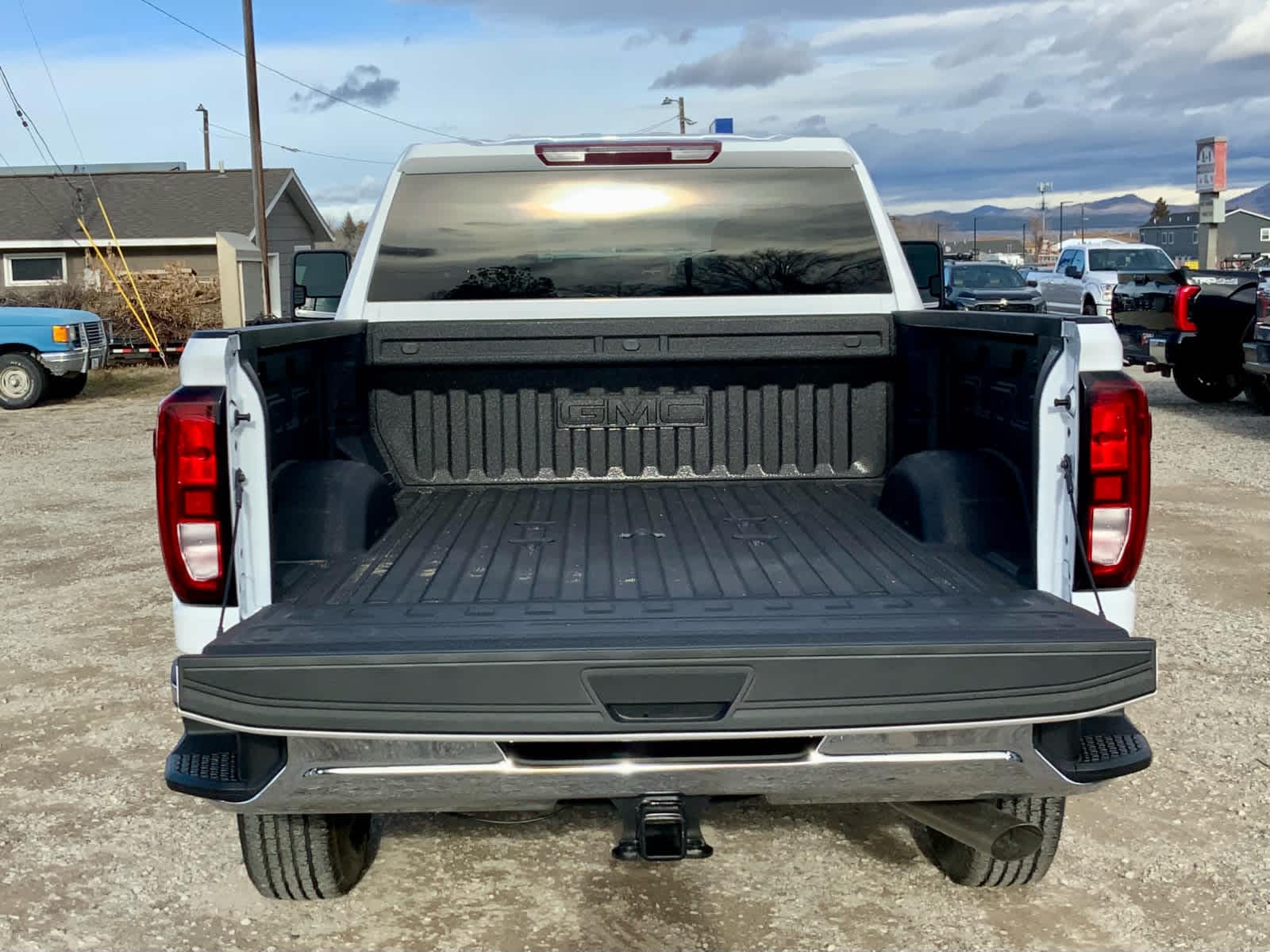 Thumbnail: 2026 GMC Sierra 2500 - 18