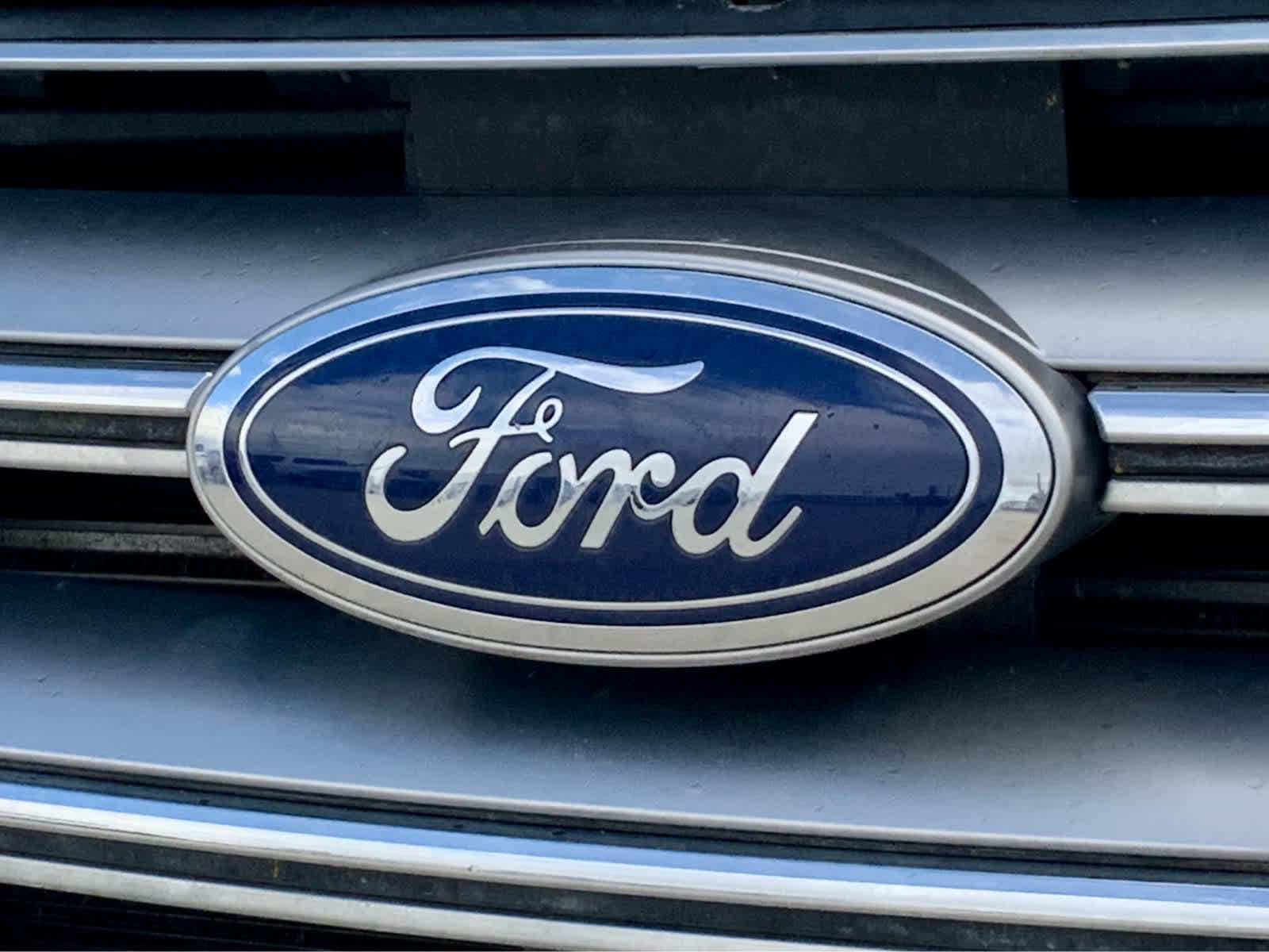 Thumbnail: 2015 Ford Edge - 17