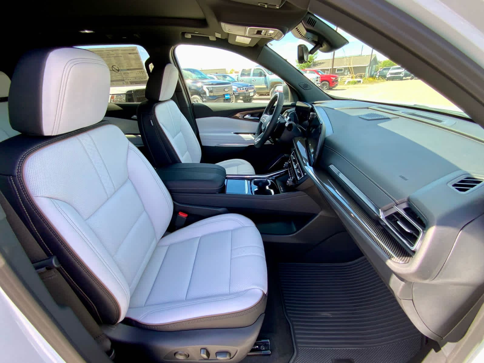 Thumbnail: 2026 Chevrolet Traverse - 22