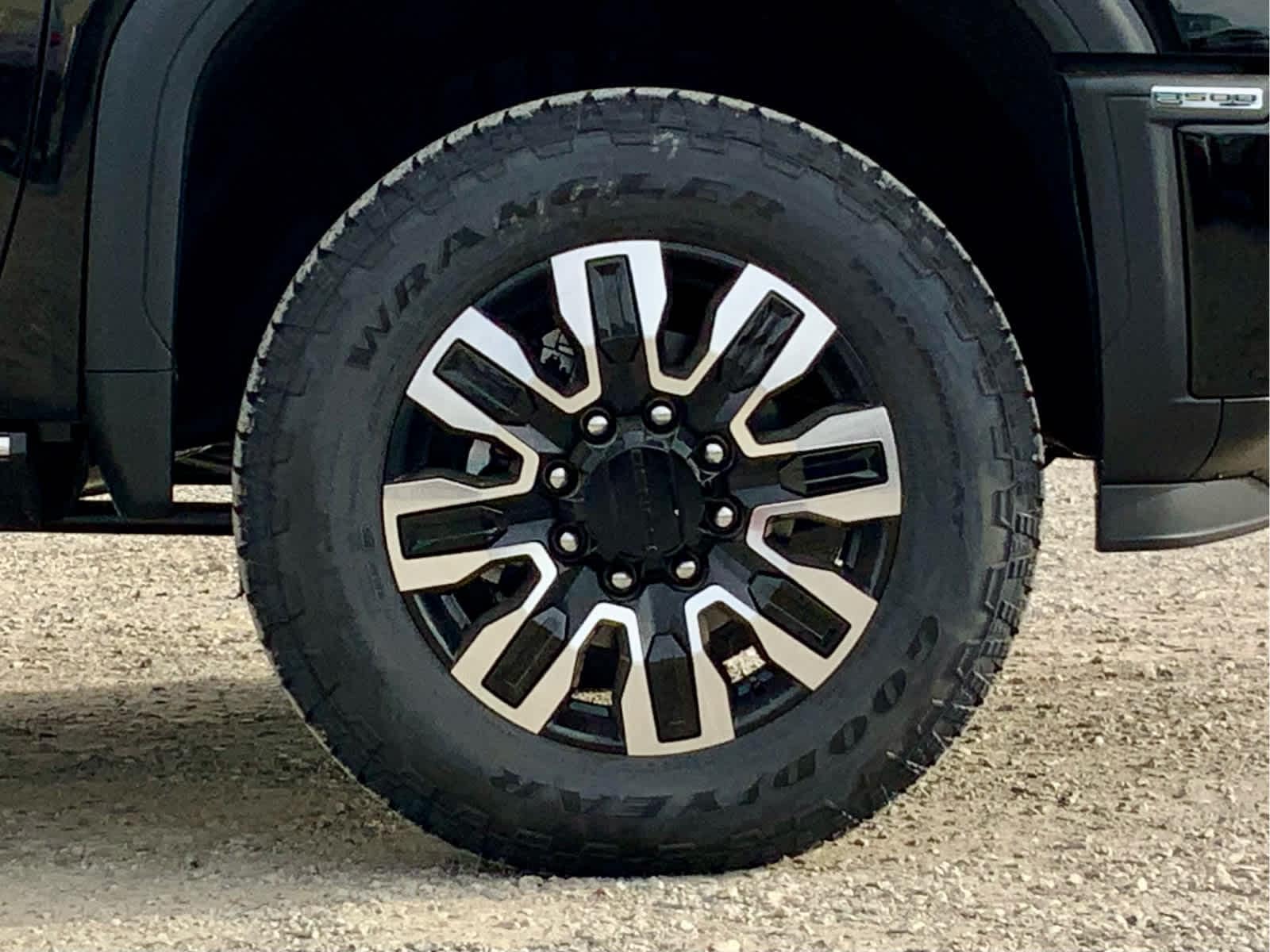 Thumbnail: 2026 GMC Sierra 3500 - 19