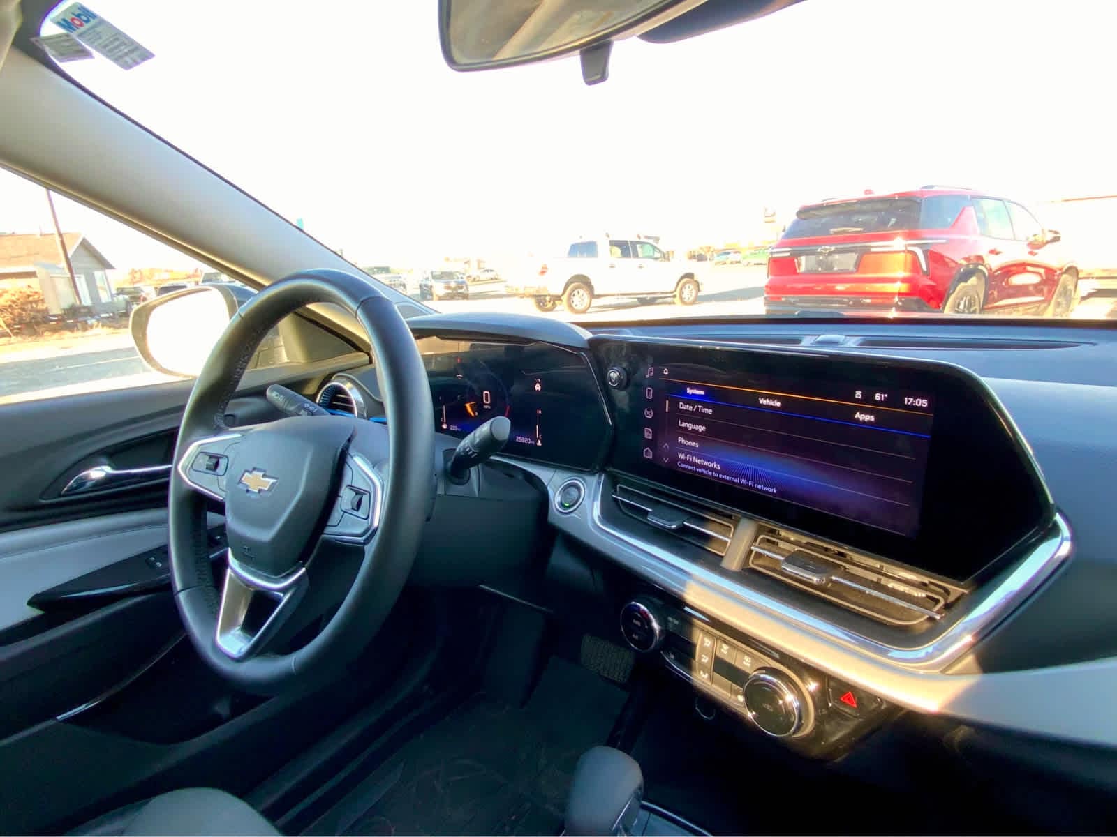 Thumbnail: 2025 Chevrolet Trax - 36