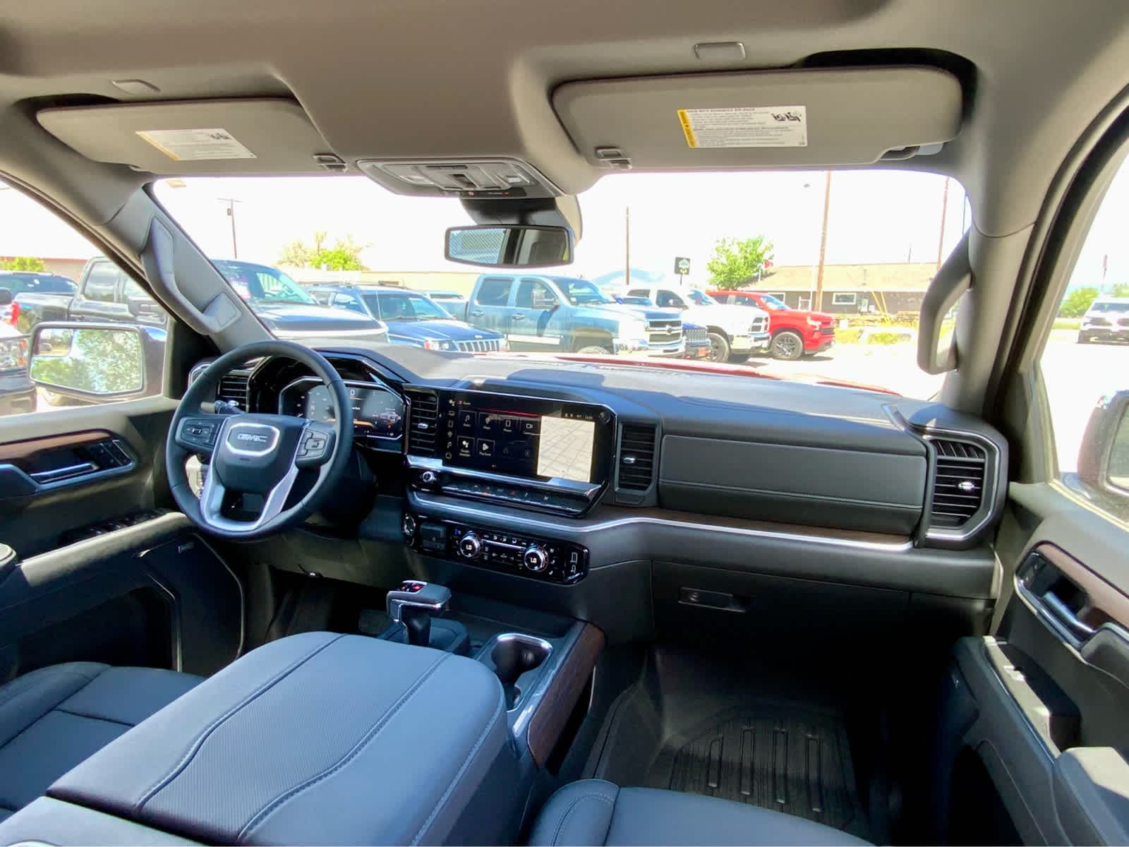 Thumbnail: 2026 GMC Sierra 1500 - 32