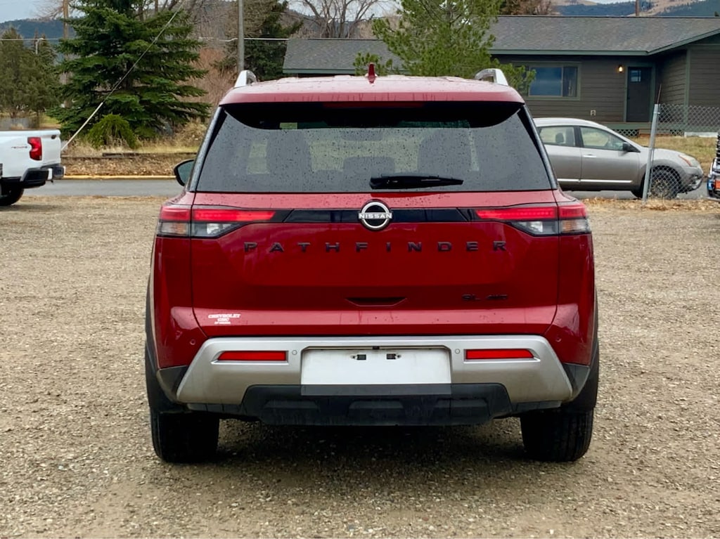 Used 2023 Nissan Pathfinder SL SUV