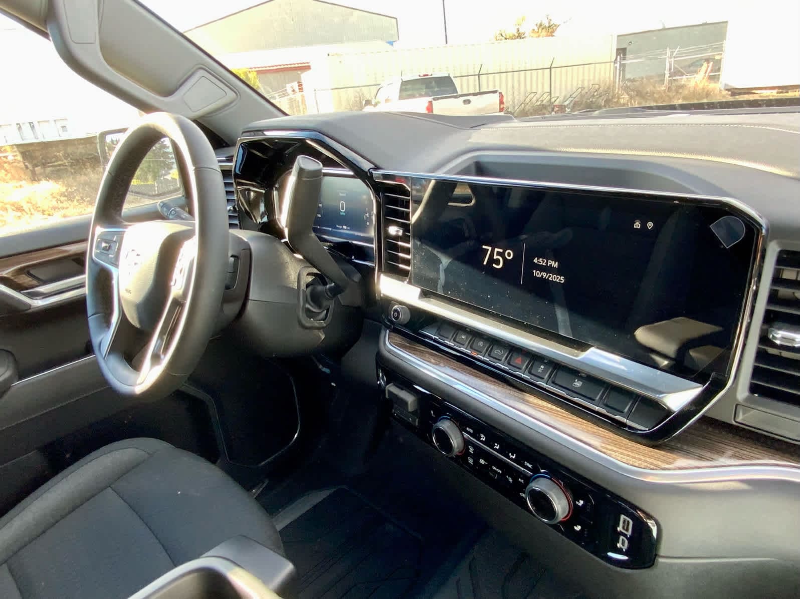 Thumbnail: 2026 Chevrolet Silverado 1500 - 45