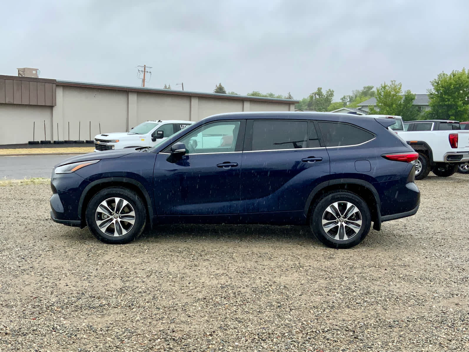 Thumbnail: 2021 Toyota Highlander - 2