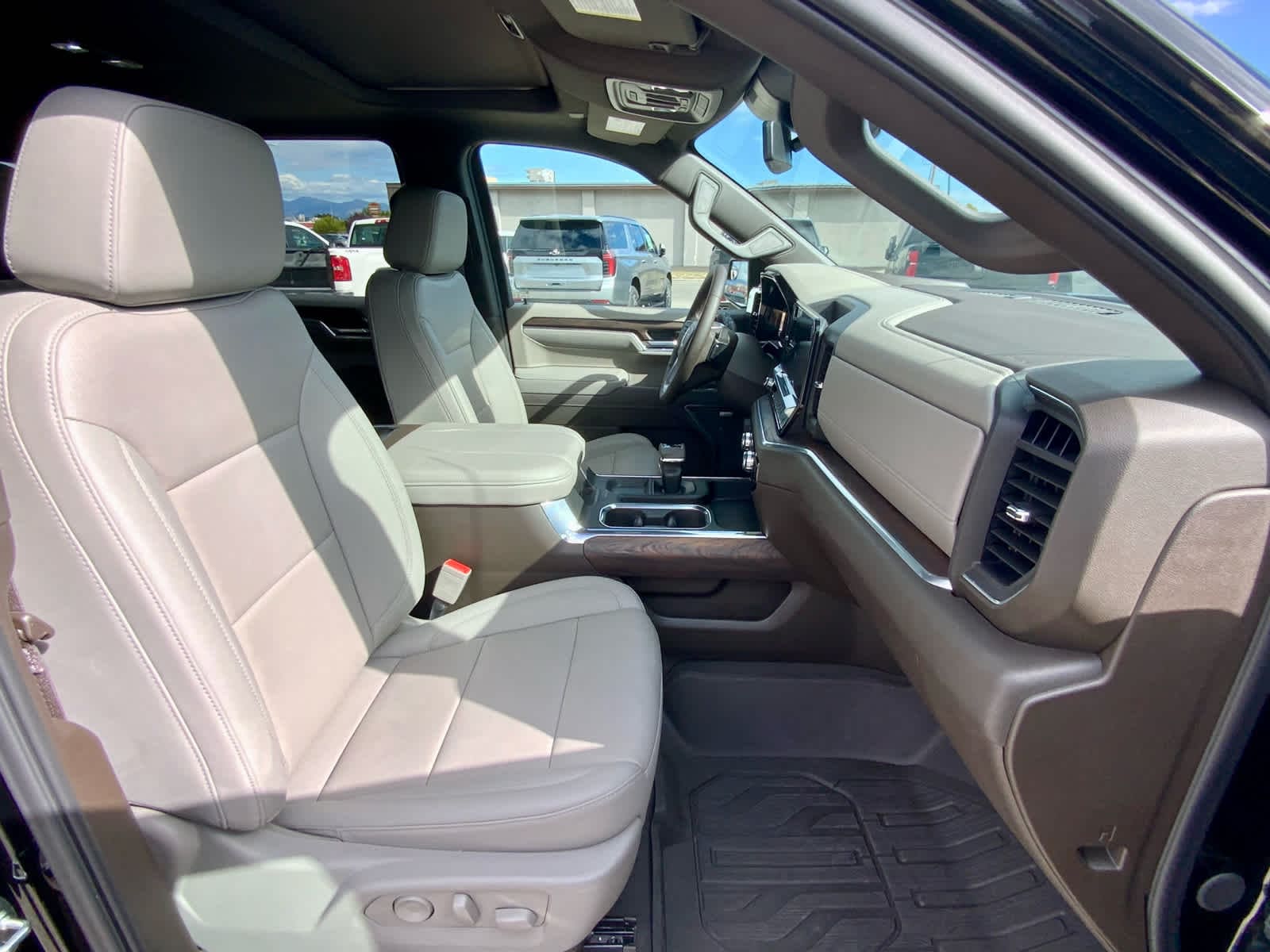 Thumbnail: 2025 GMC Sierra 1500 - 32