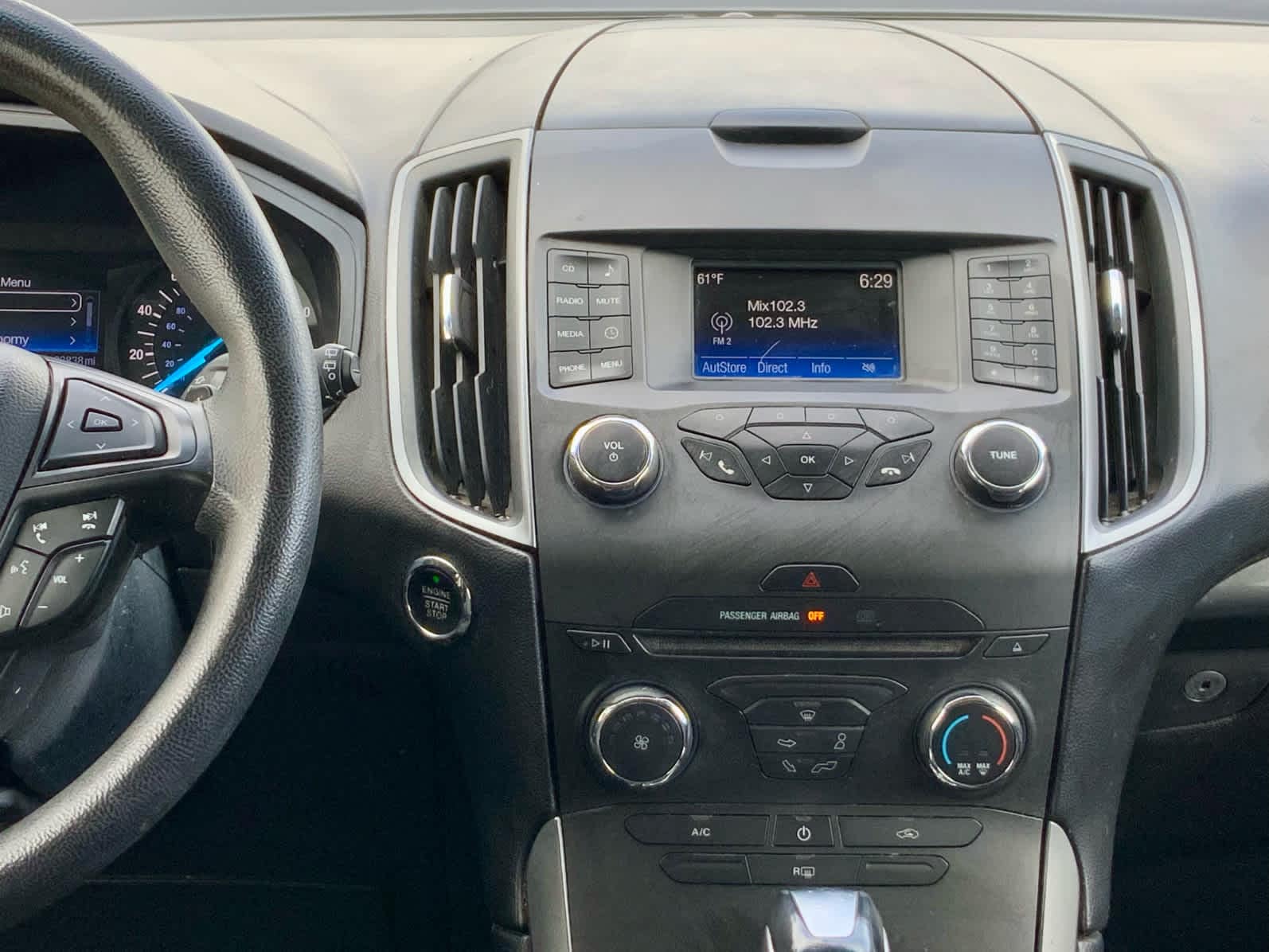 Thumbnail: 2015 Ford Edge - 37