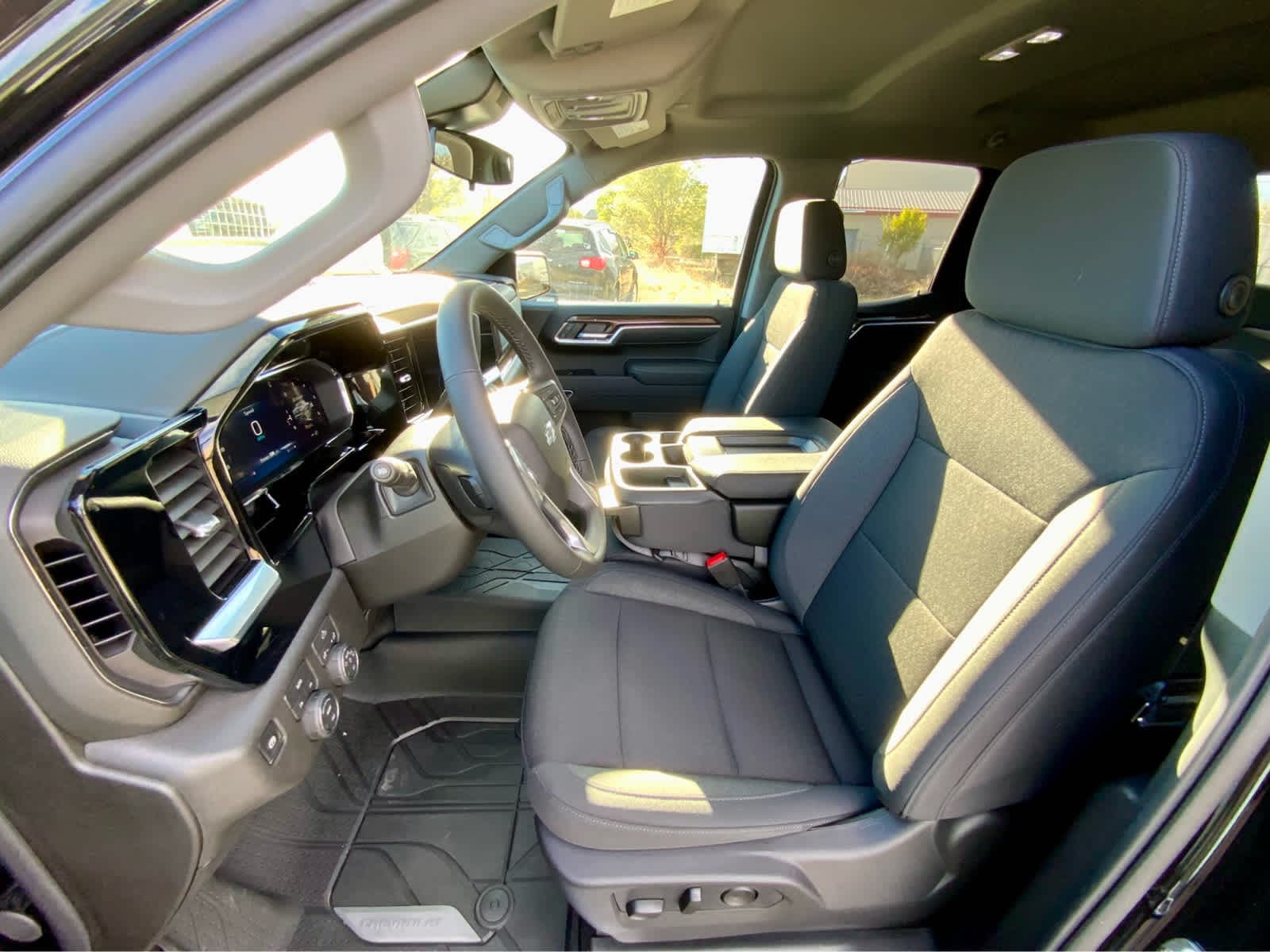 Thumbnail: 2026 Chevrolet Silverado 1500 - 27