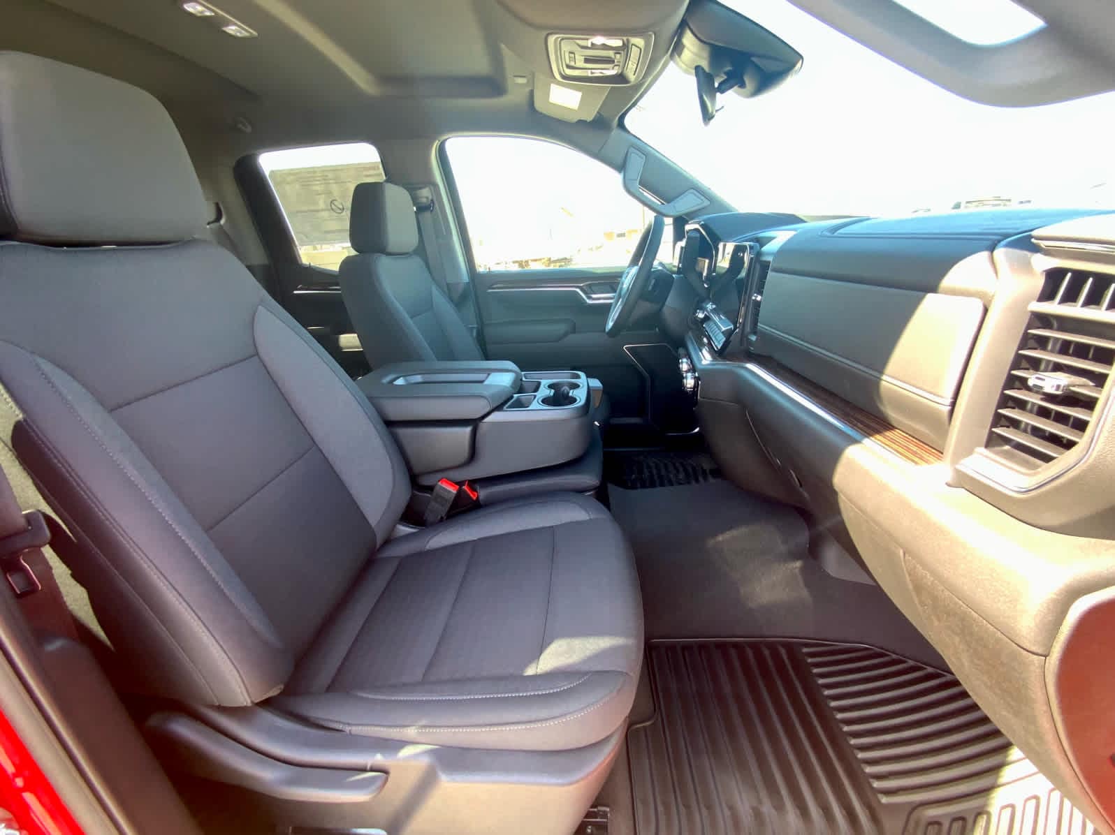 Thumbnail: 2025 GMC Sierra 1500 - 28