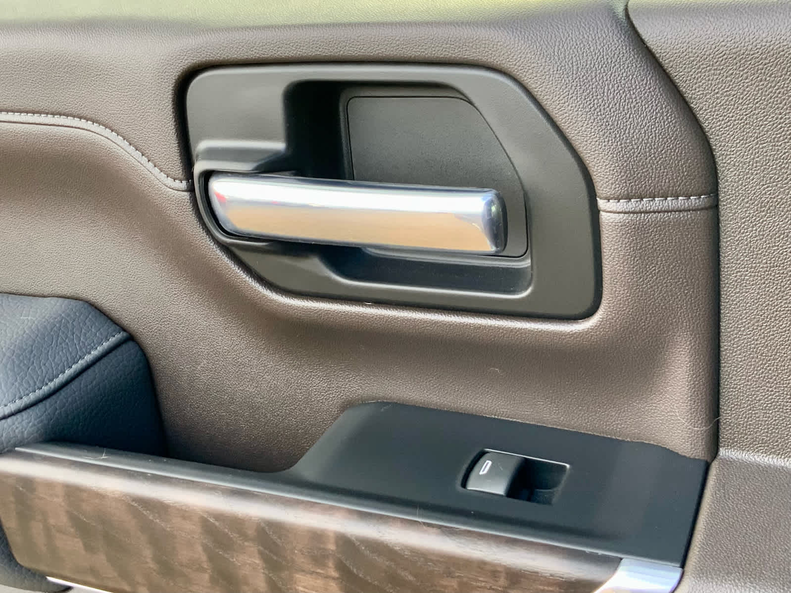 Thumbnail: 2023 GMC Sierra 3500 - 49