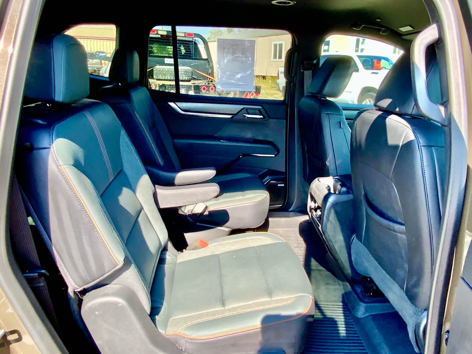 Thumbnail: 2024 GMC Acadia - 27