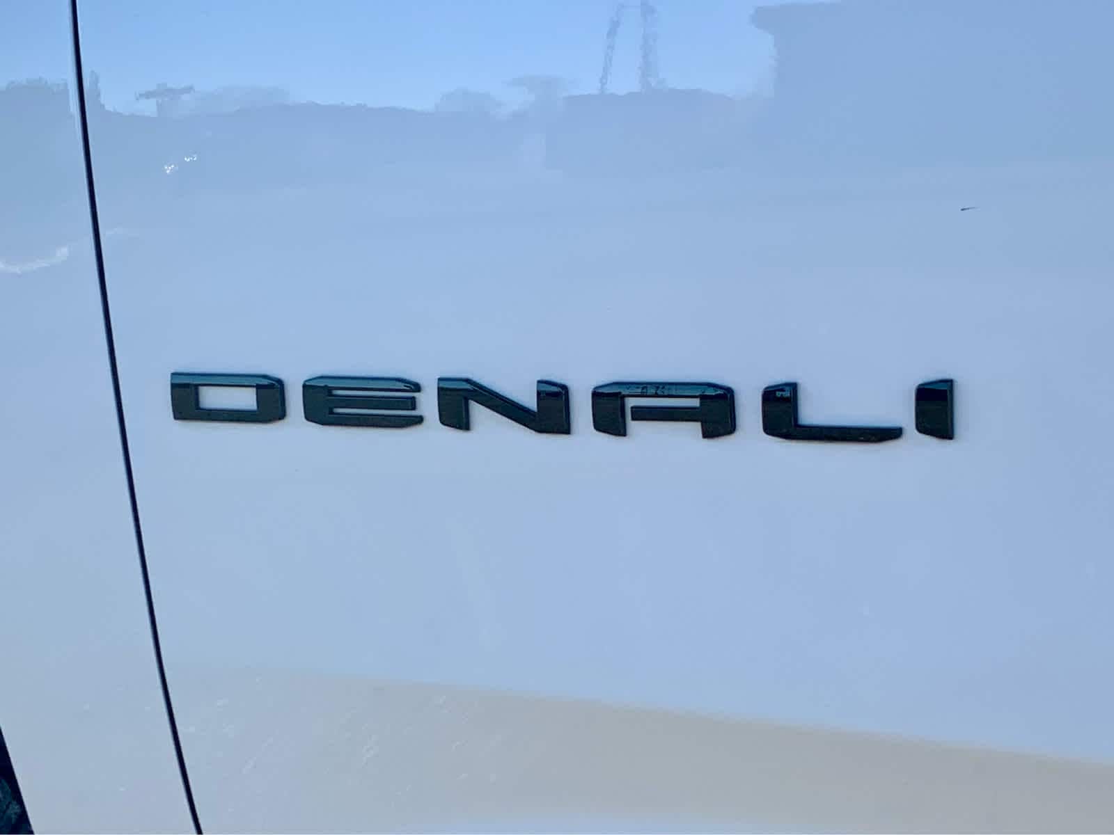 Thumbnail: 2023 GMC Yukon - 20