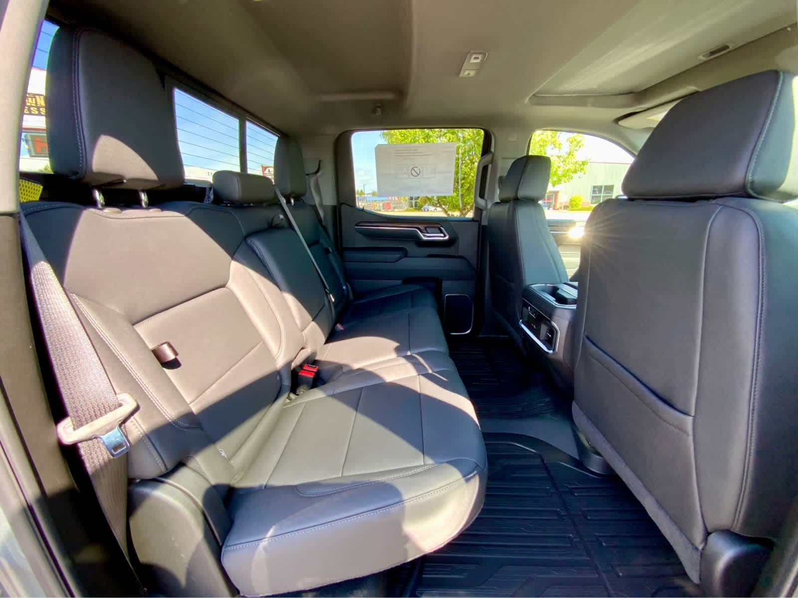 2025 GMC Sierra 1500 SLT 33