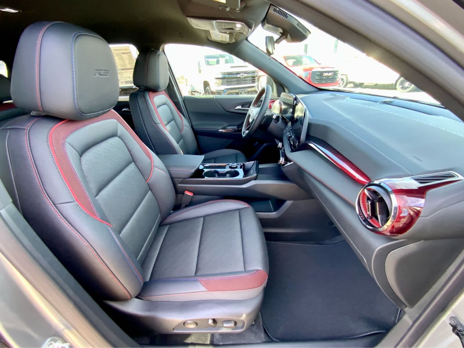 Thumbnail: 2026 Chevrolet Equinox - 26