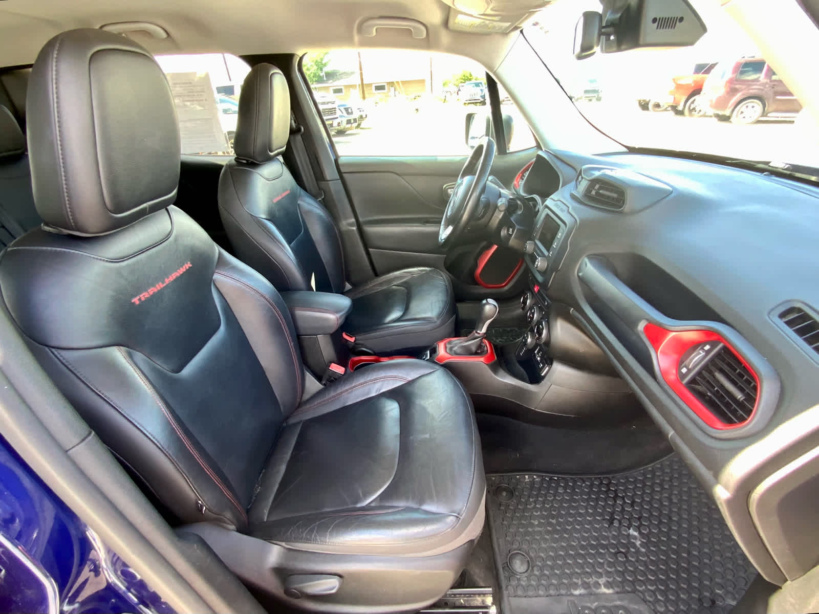 Thumbnail: 2017 Jeep Renegade - 23
