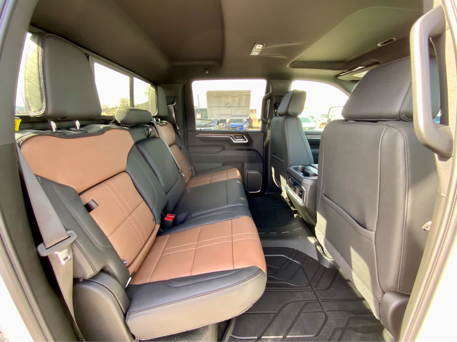 Thumbnail: 2026 Chevrolet Silverado 3500 - 28