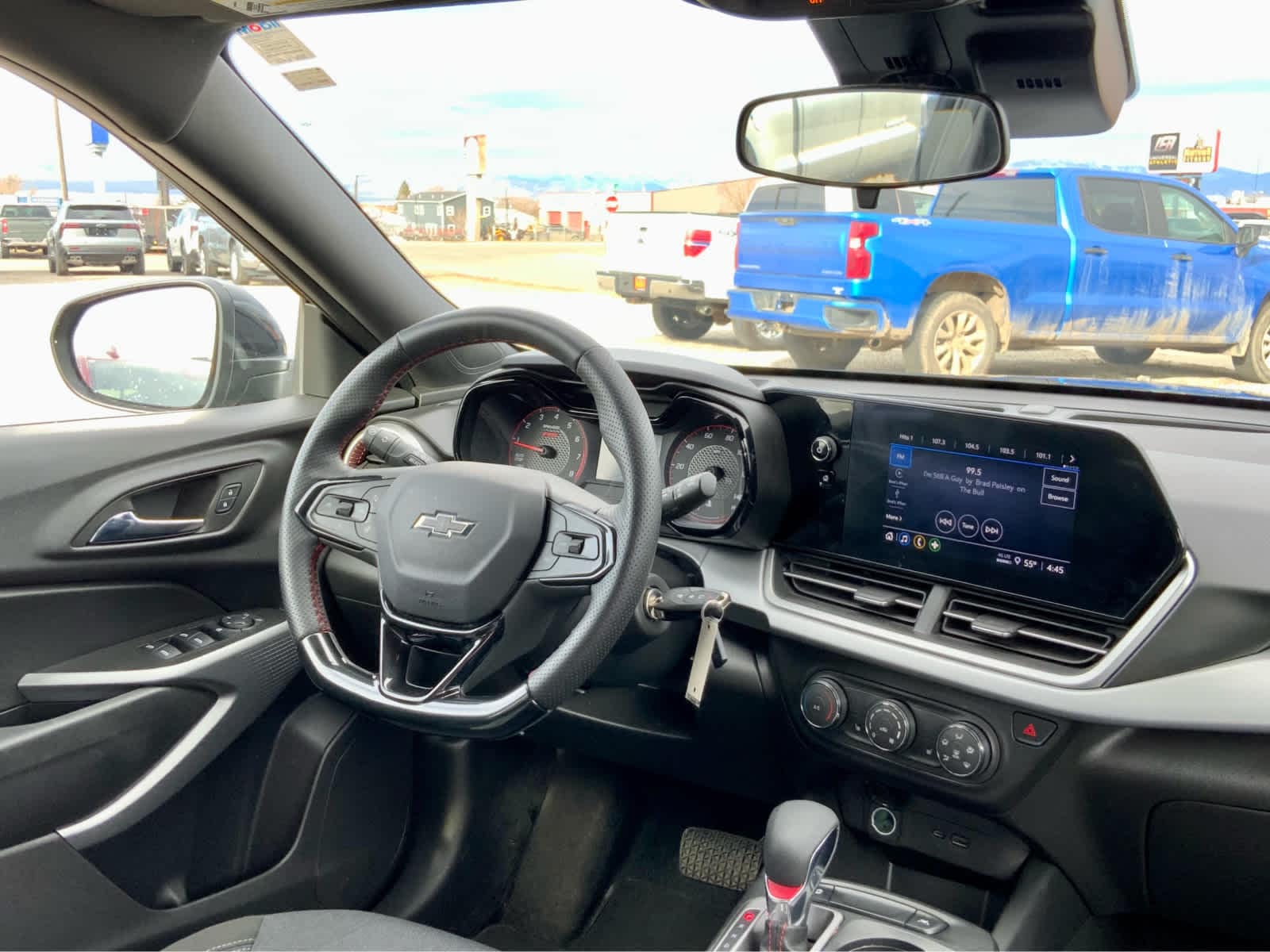 Thumbnail: 2025 Chevrolet Trax - 33