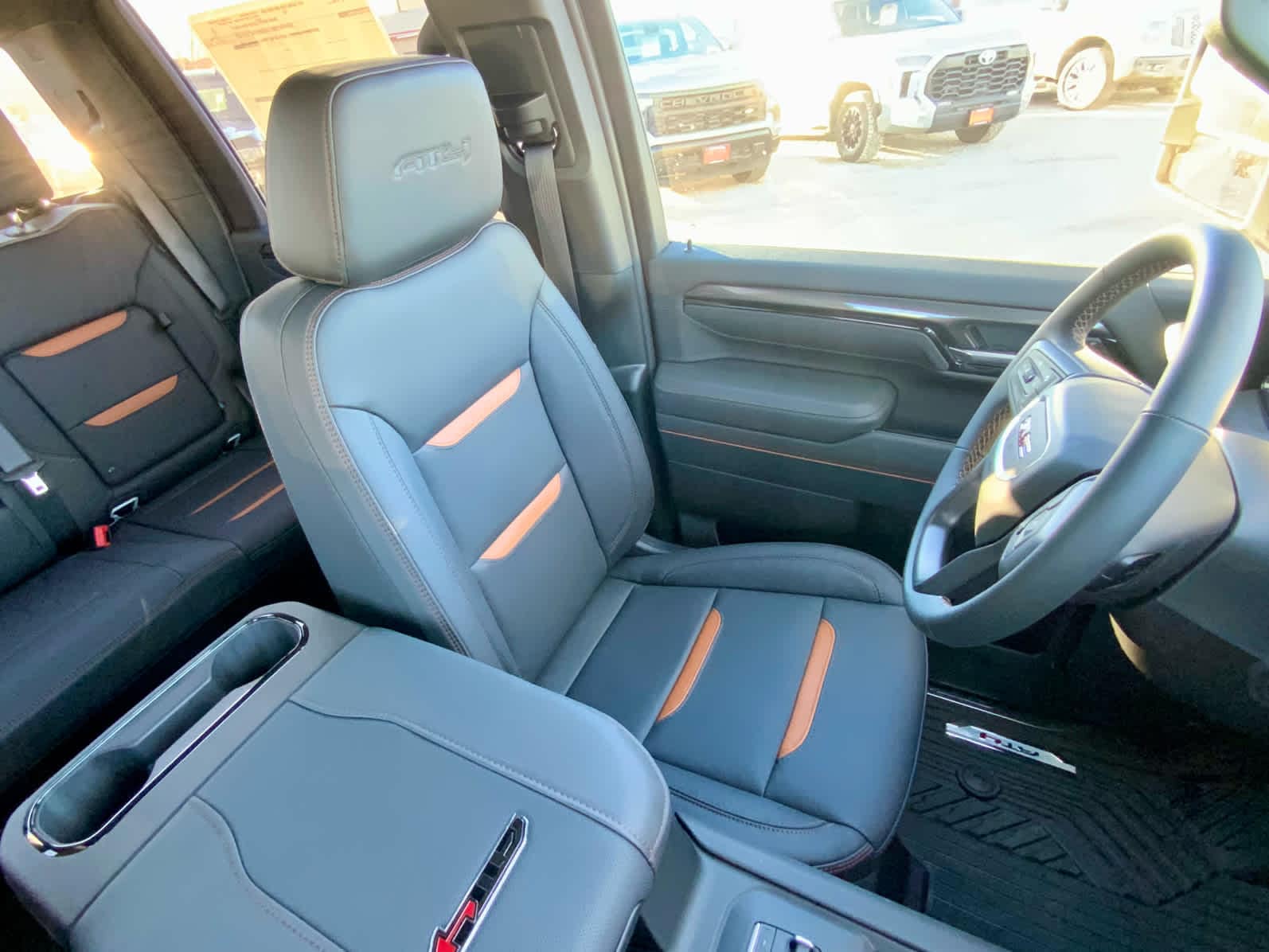 Thumbnail: 2026 GMC Sierra 2500 - 31