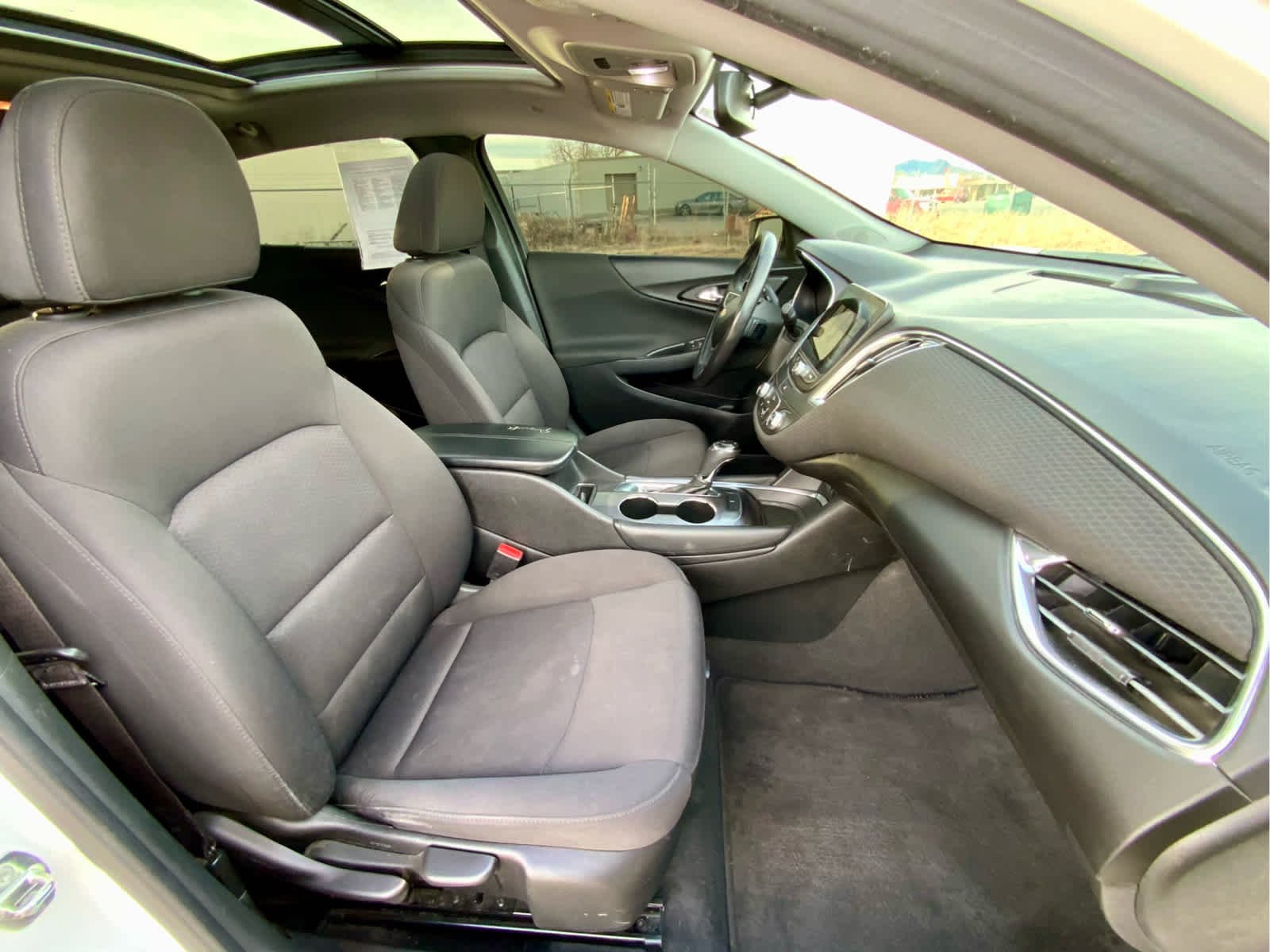 Thumbnail: 2018 Chevrolet Malibu - 24