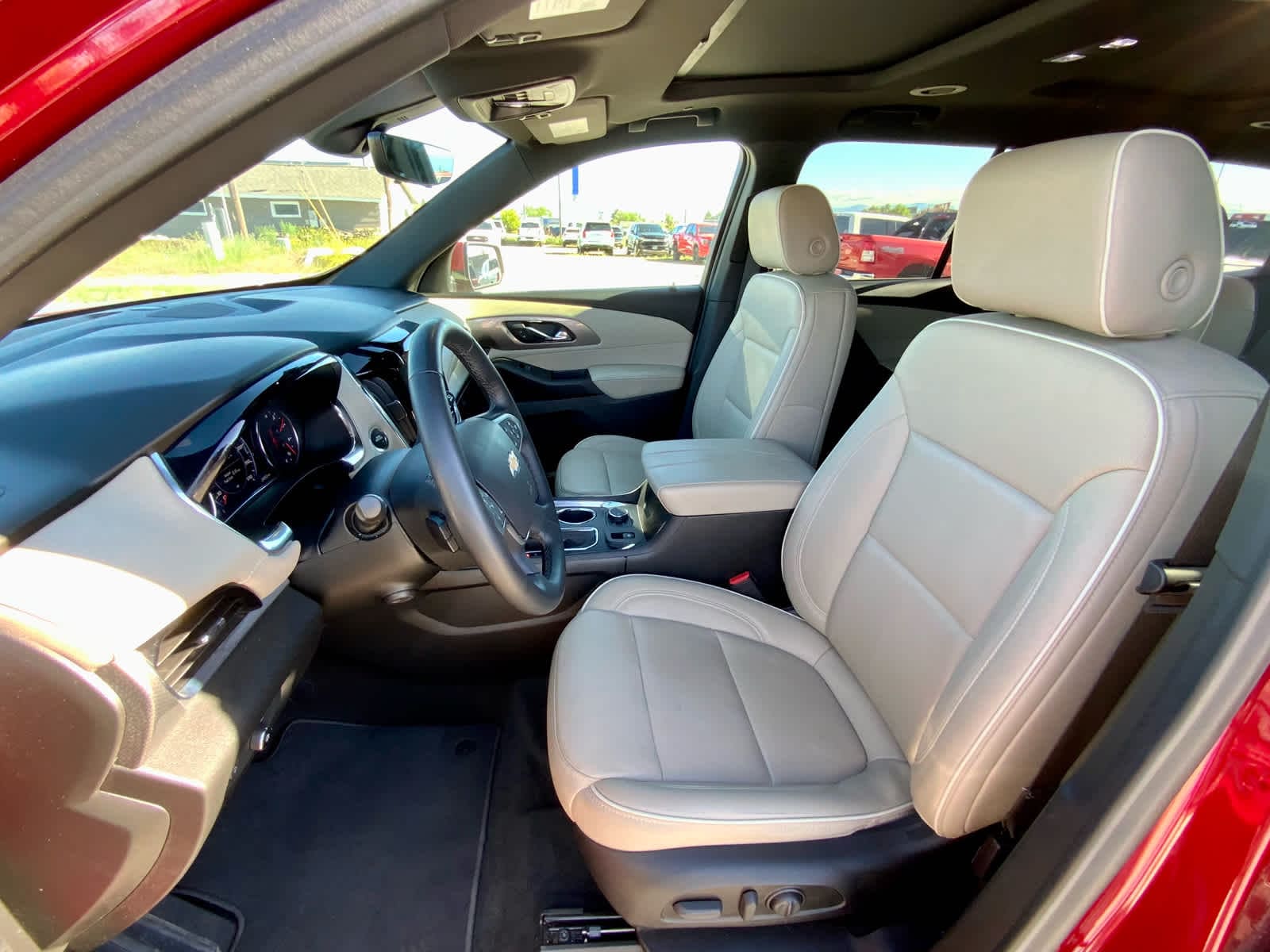 Thumbnail: 2023 Chevrolet Traverse - 19