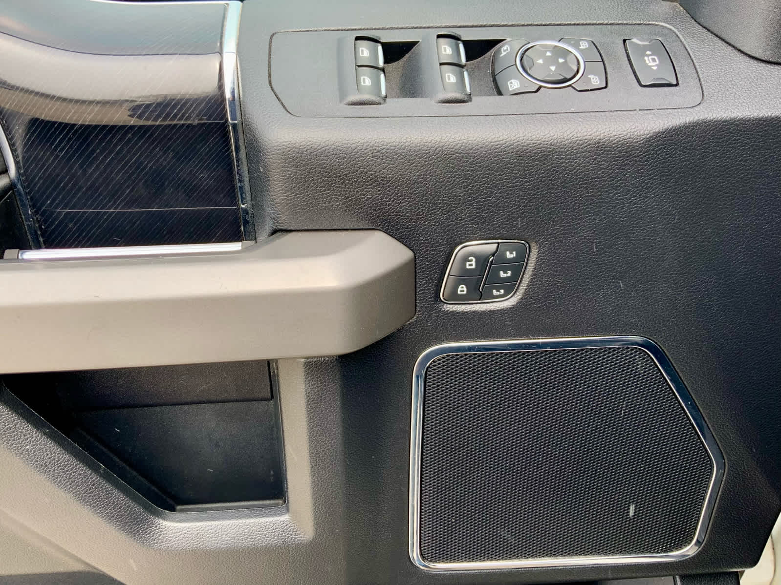 Thumbnail: 2021 Ford Econoline - 50