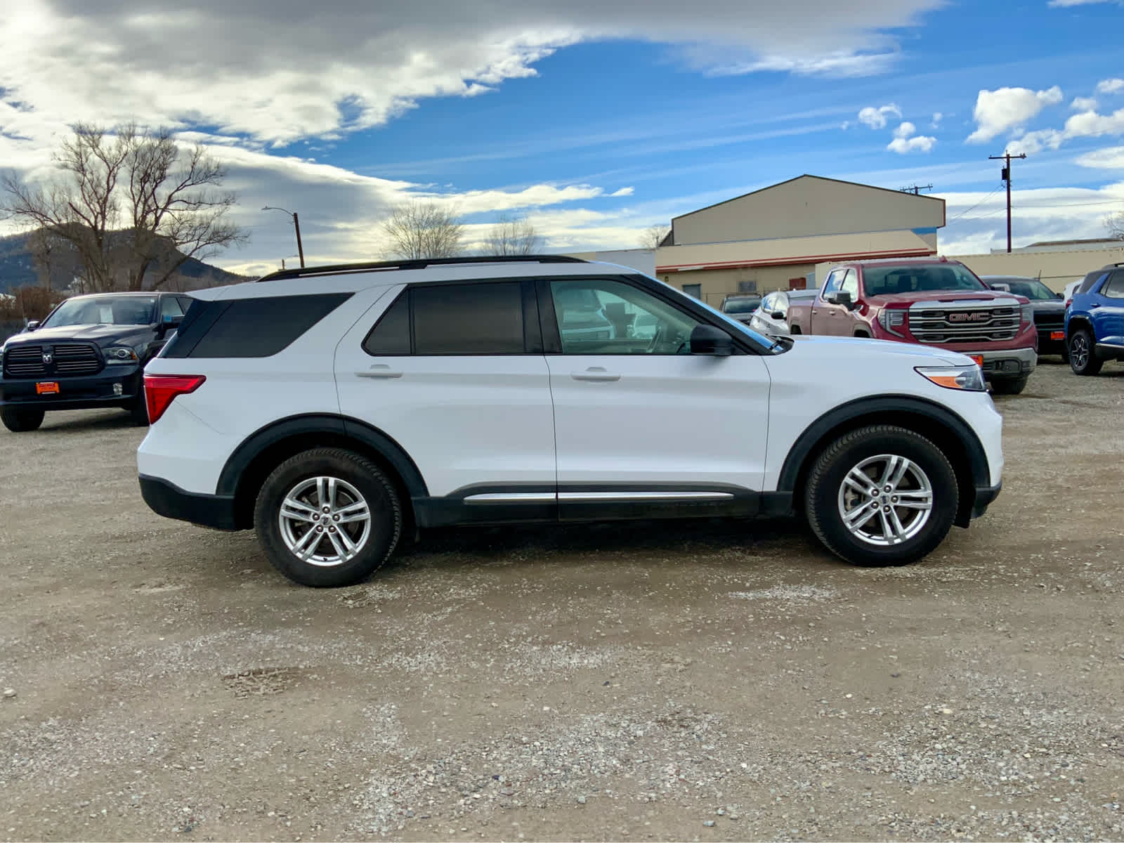 Thumbnail: 2022 Ford Explorer - 5
