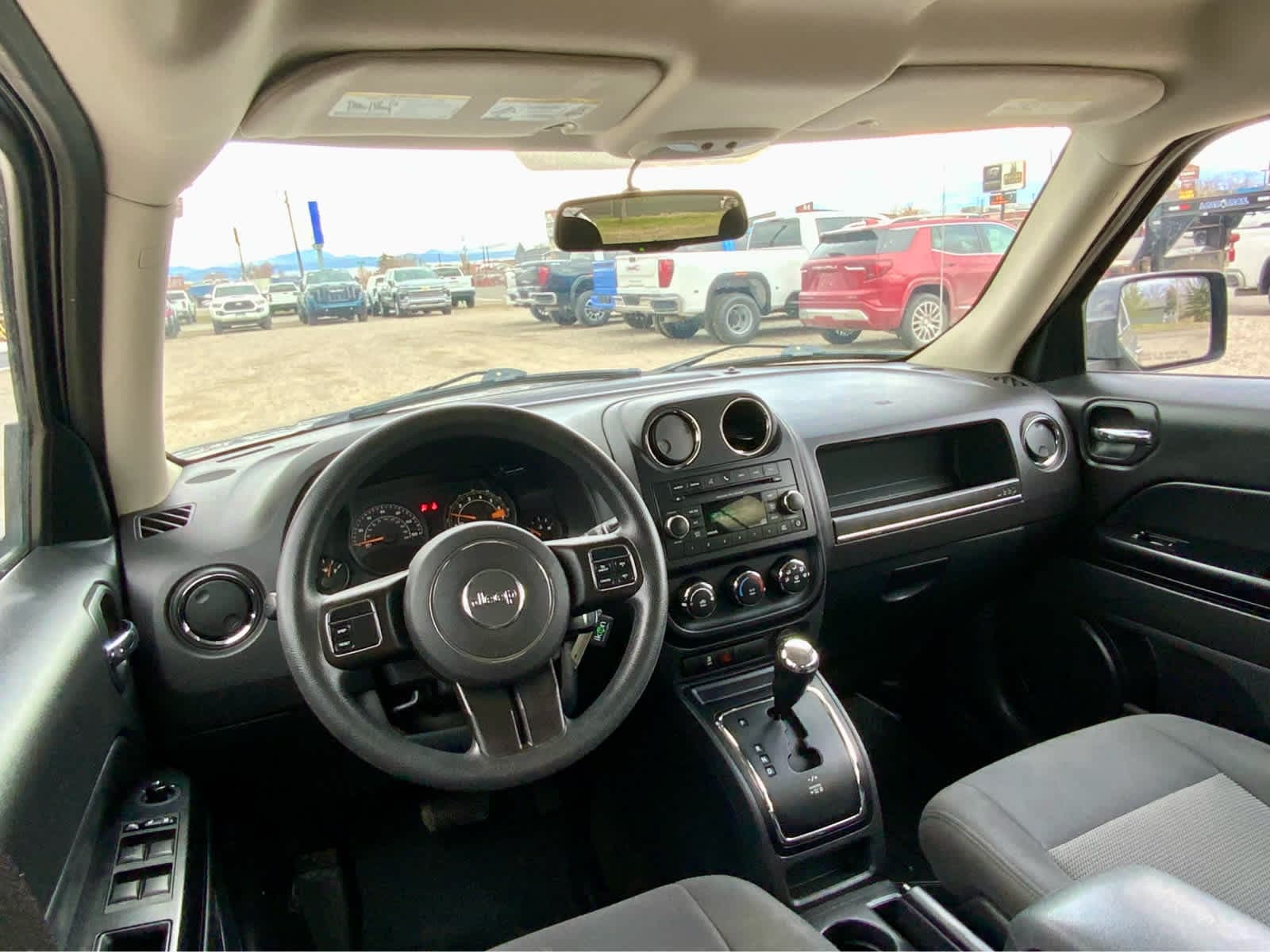 Thumbnail: 2016 Jeep Patriot - 32