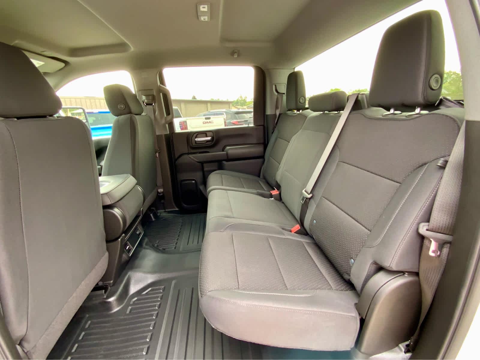 Thumbnail: 2025 Chevrolet Silverado 3500 - 31