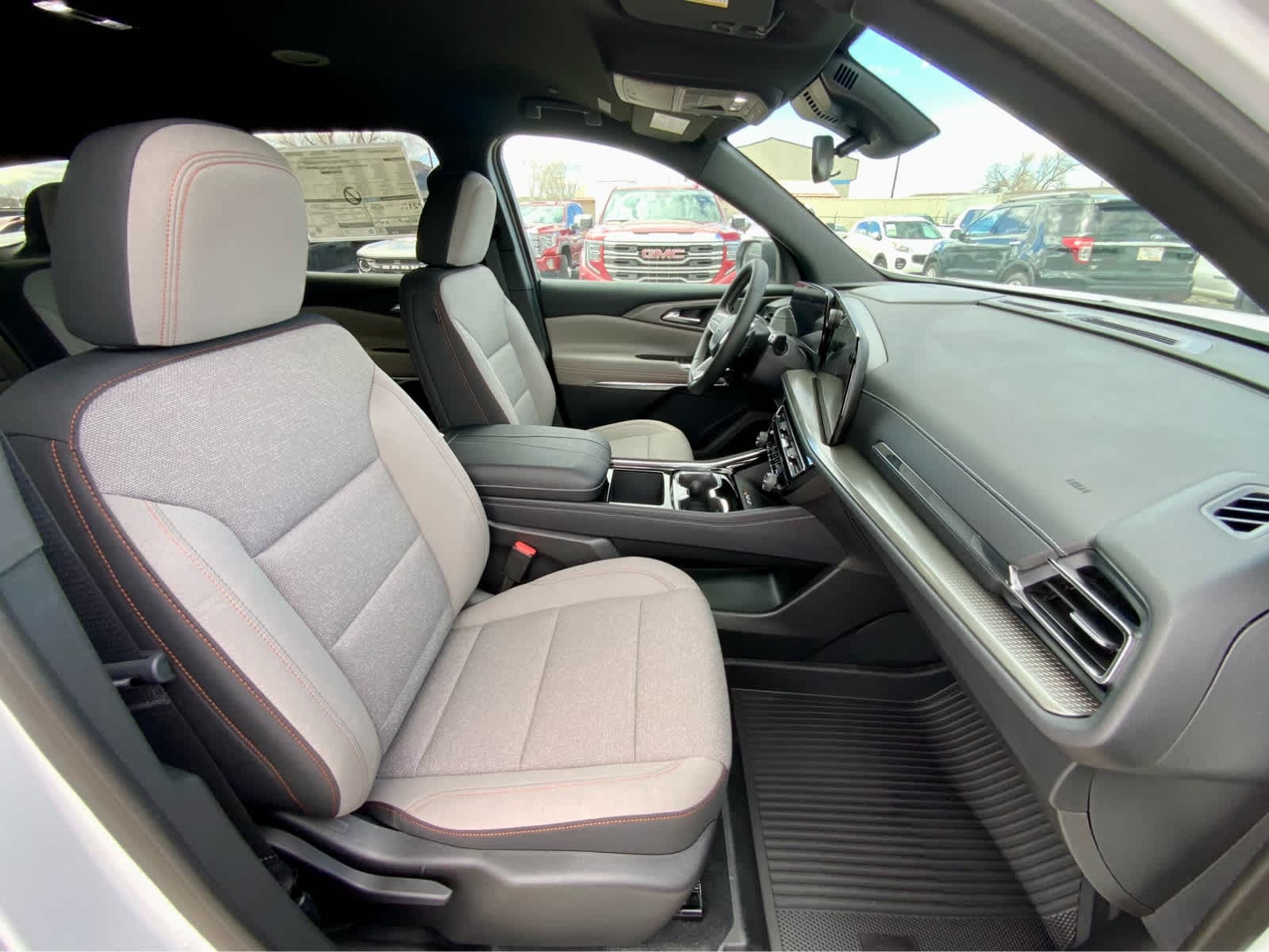 Thumbnail: 2026 Chevrolet Traverse - 23