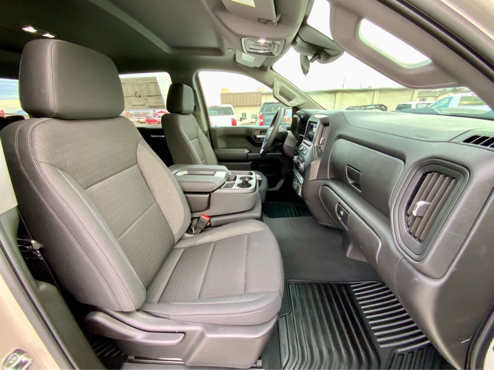 Thumbnail: 2026 Chevrolet Silverado 1500 - 27