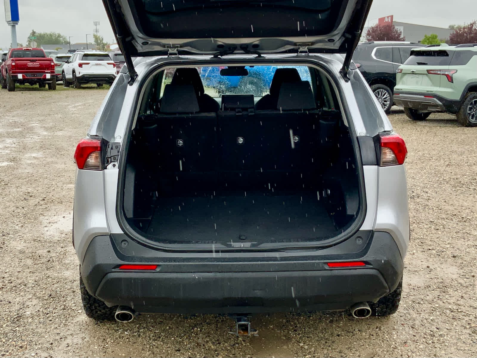 Thumbnail: 2020 Toyota RAV4 - 17