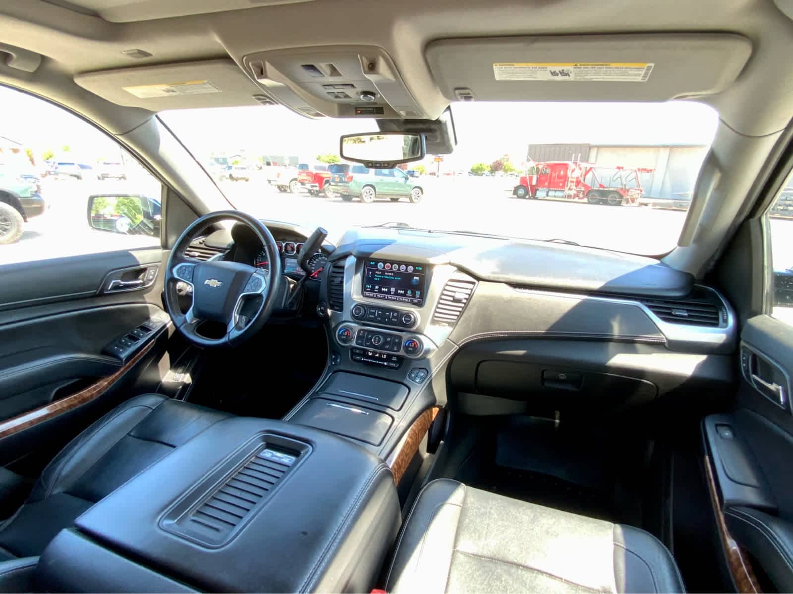 Thumbnail: 2016 Chevrolet Tahoe - 38
