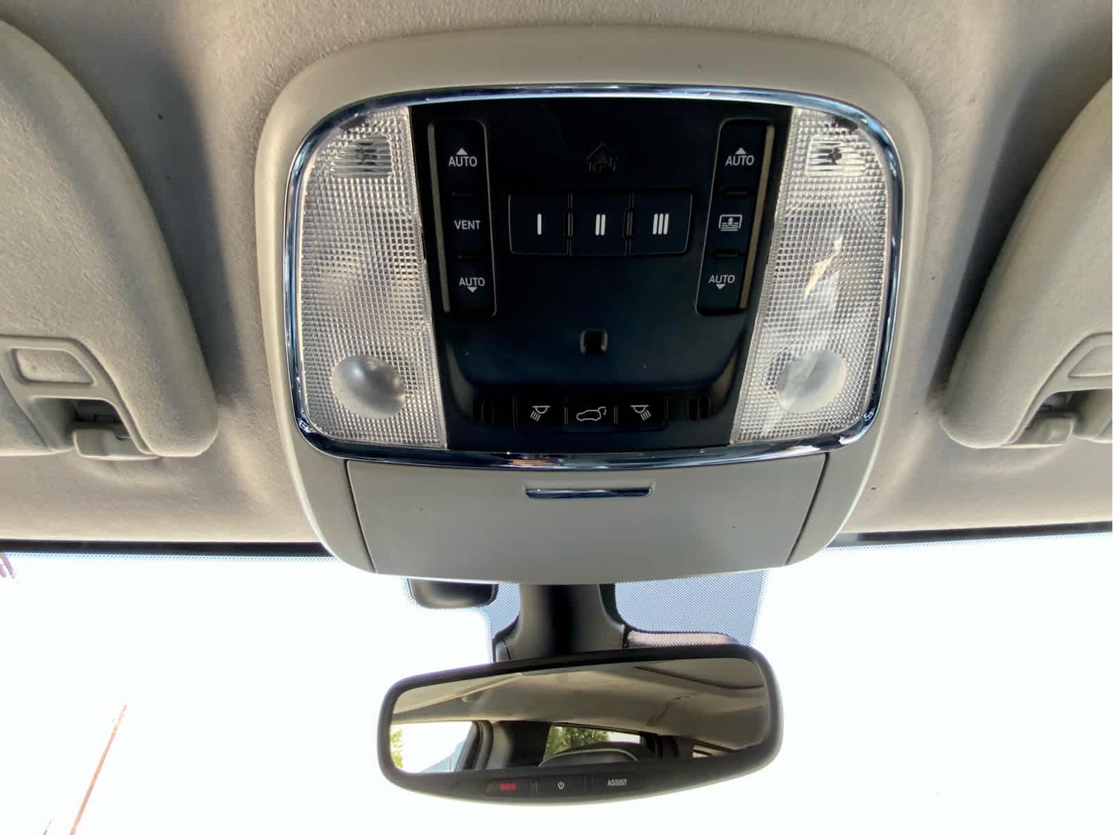 Thumbnail: 2021 Jeep Grand Cherokee - 47