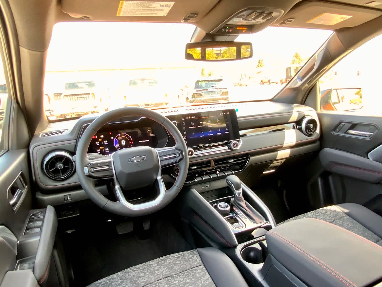 Thumbnail: 2026 Chevrolet Colorado - 36