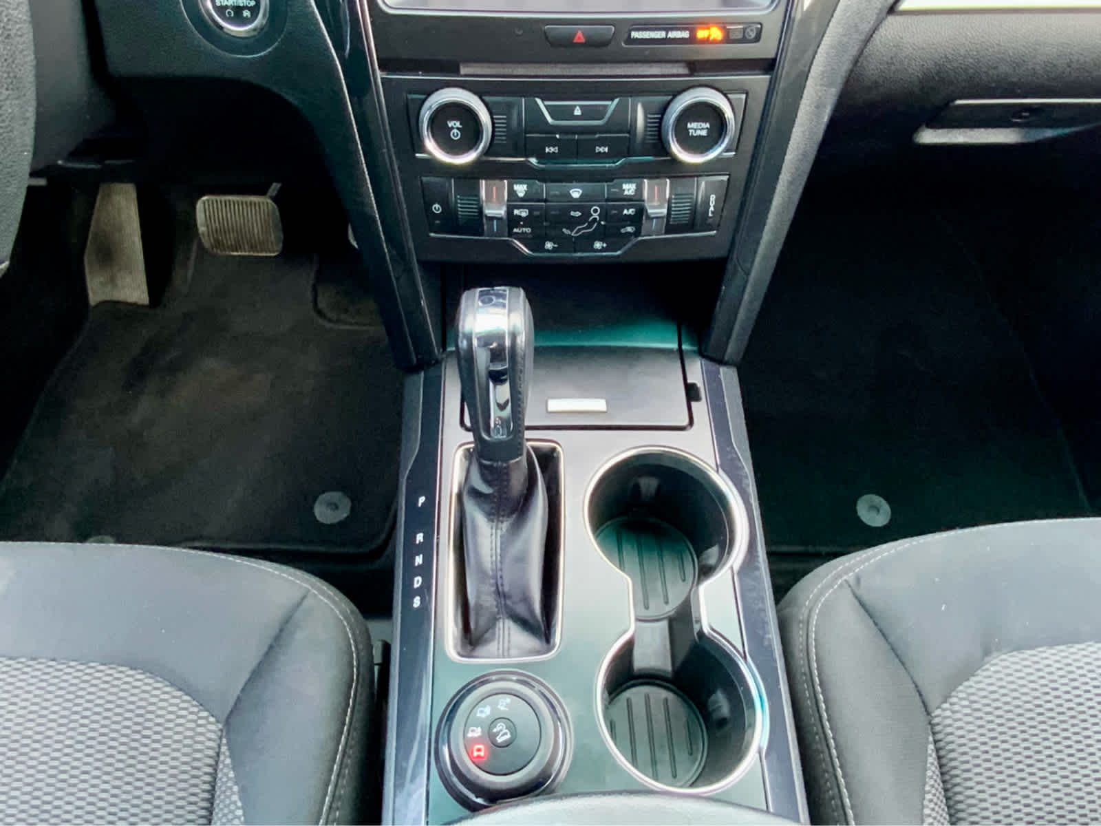 Thumbnail: 2017 Ford Explorer - 46