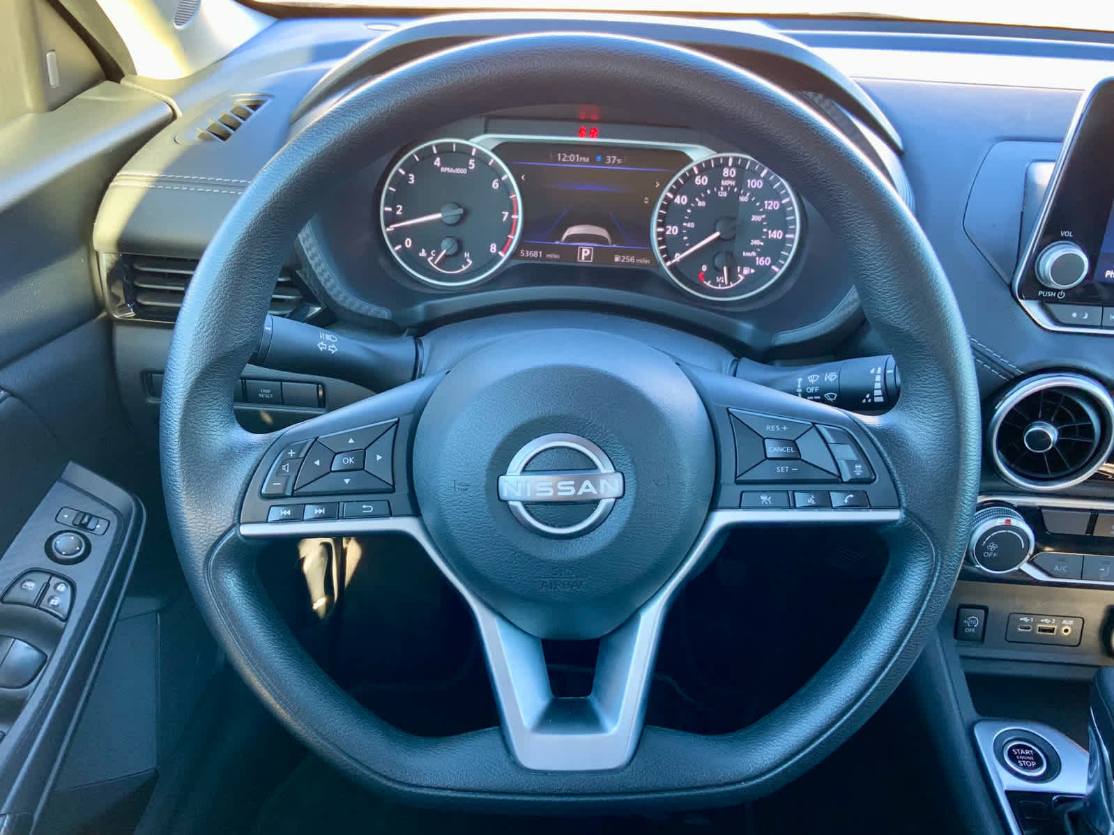 Thumbnail: 2024 Nissan Sentra - 32