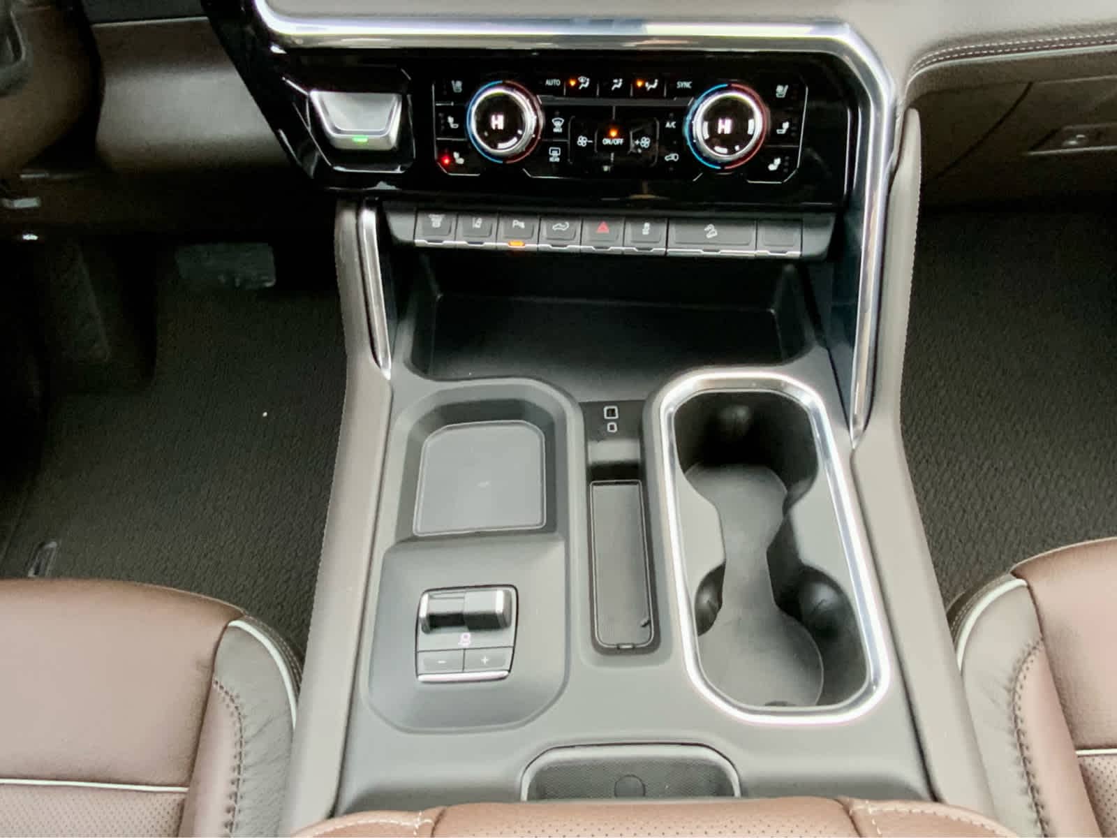 Thumbnail: 2026 GMC Sierra 3500 - 49