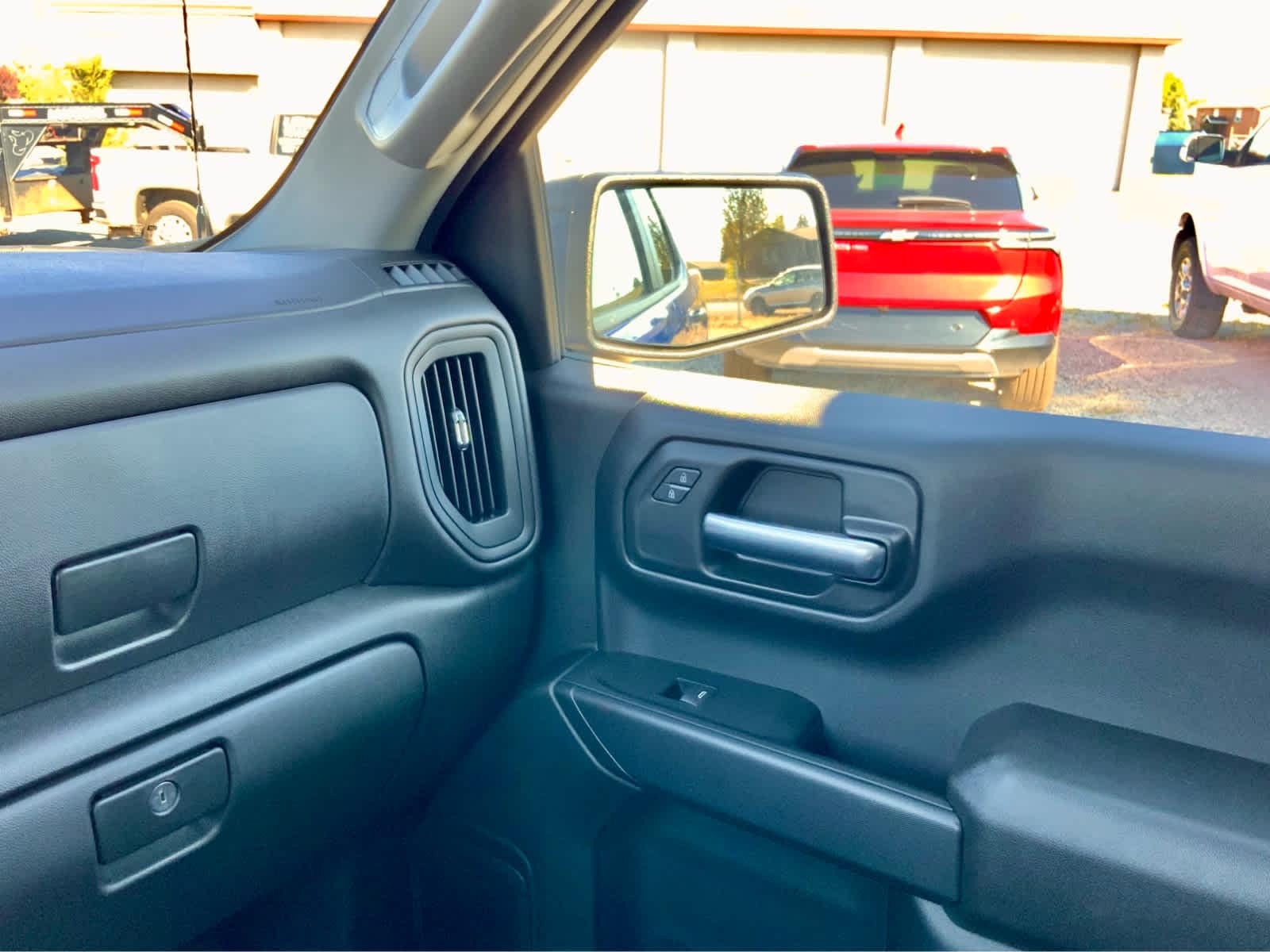 Thumbnail: 2026 Chevrolet Silverado 1500 - 39