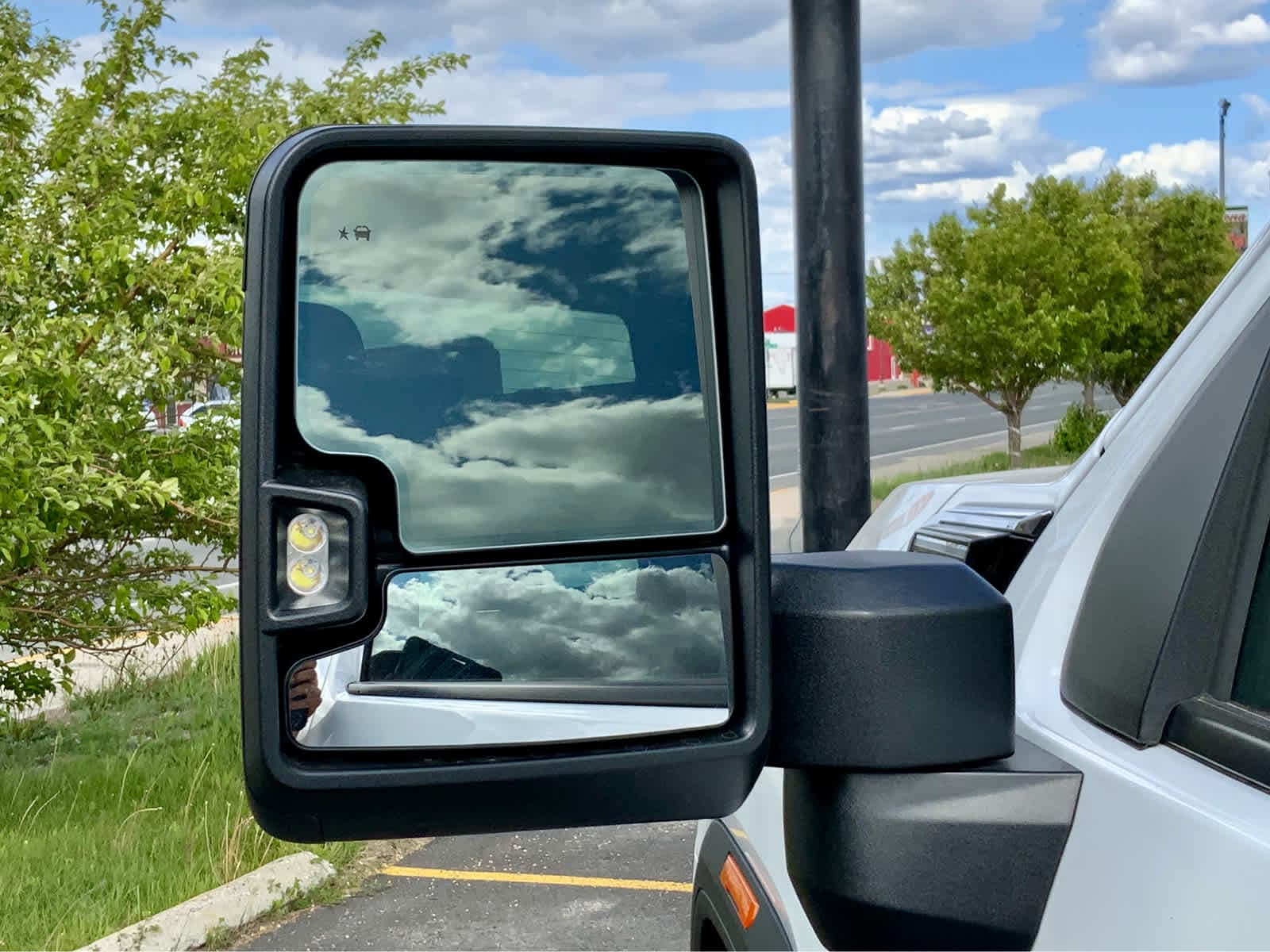 Thumbnail: 2025 GMC Sierra 3500 - 19