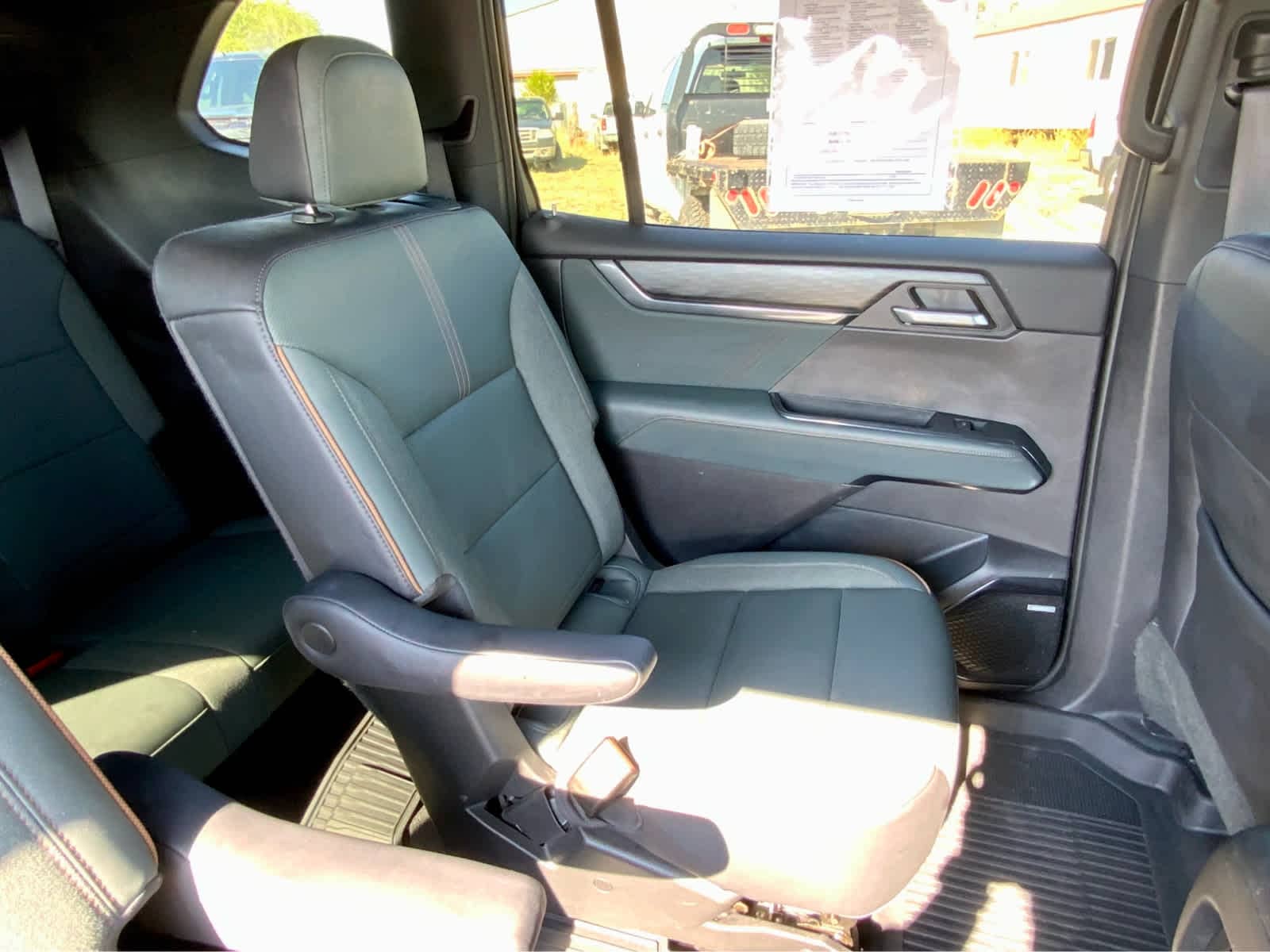 Thumbnail: 2024 GMC Acadia - 29