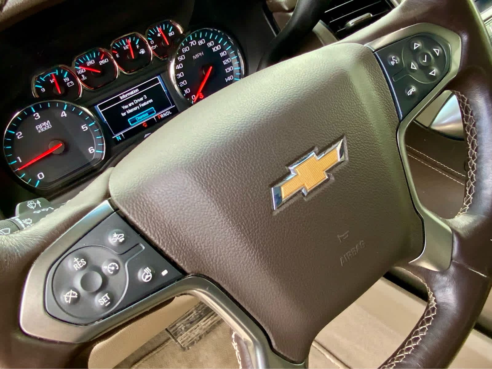 Thumbnail: 2020 Chevrolet Tahoe - 40