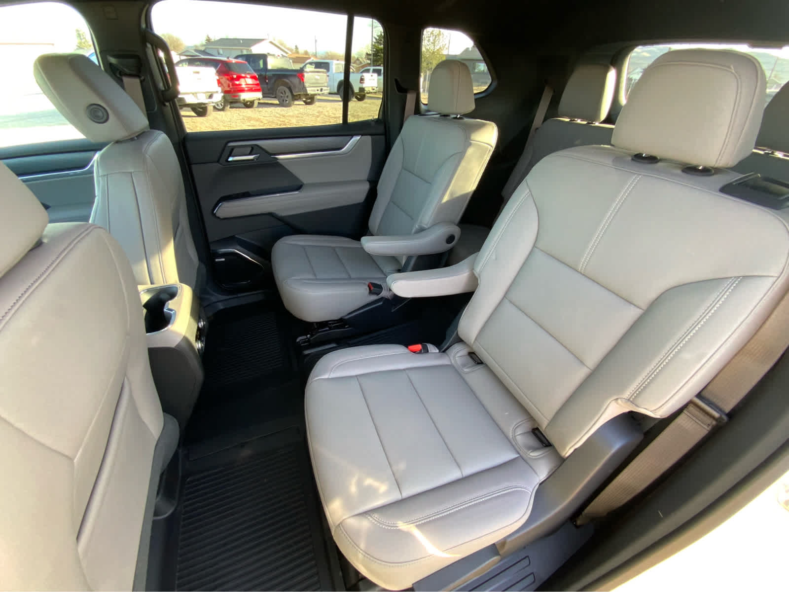 Thumbnail: 2026 GMC Acadia - 29