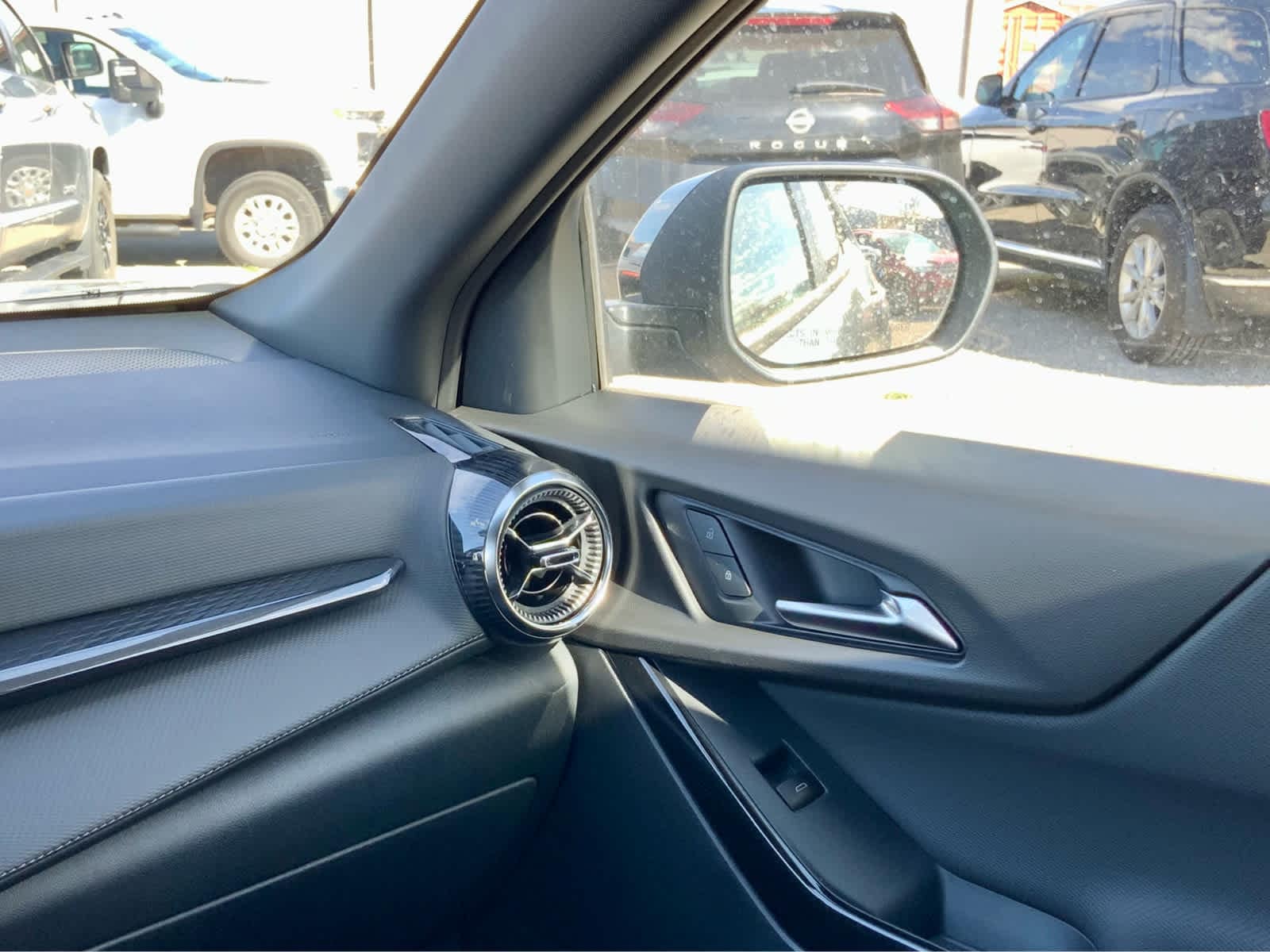 Thumbnail: 2026 Chevrolet Equinox - 37