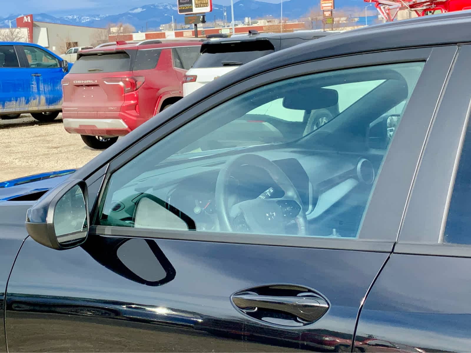 Thumbnail: 2025 Chevrolet Trax - 11