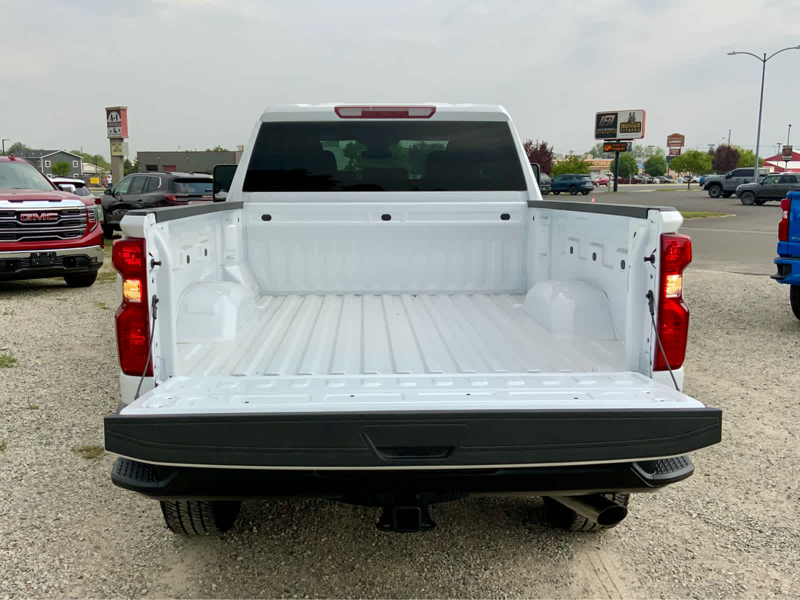 Thumbnail: 2025 Chevrolet Silverado 3500 - 21