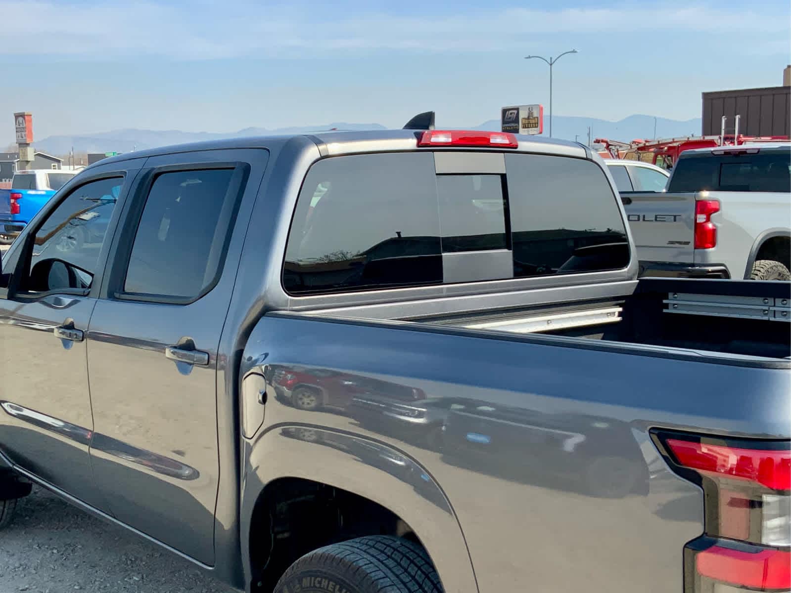 Thumbnail: 2024 Nissan Frontier - 13