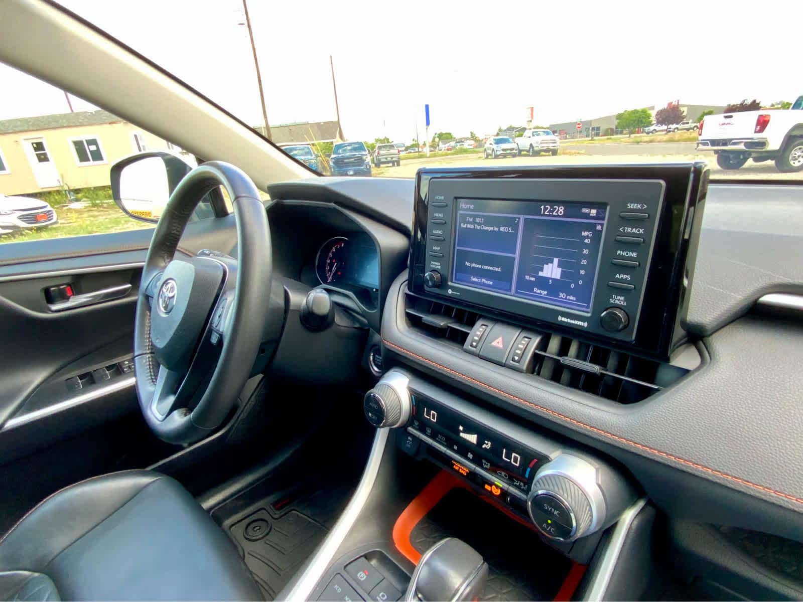 Thumbnail: 2022 Toyota RAV4 - 42